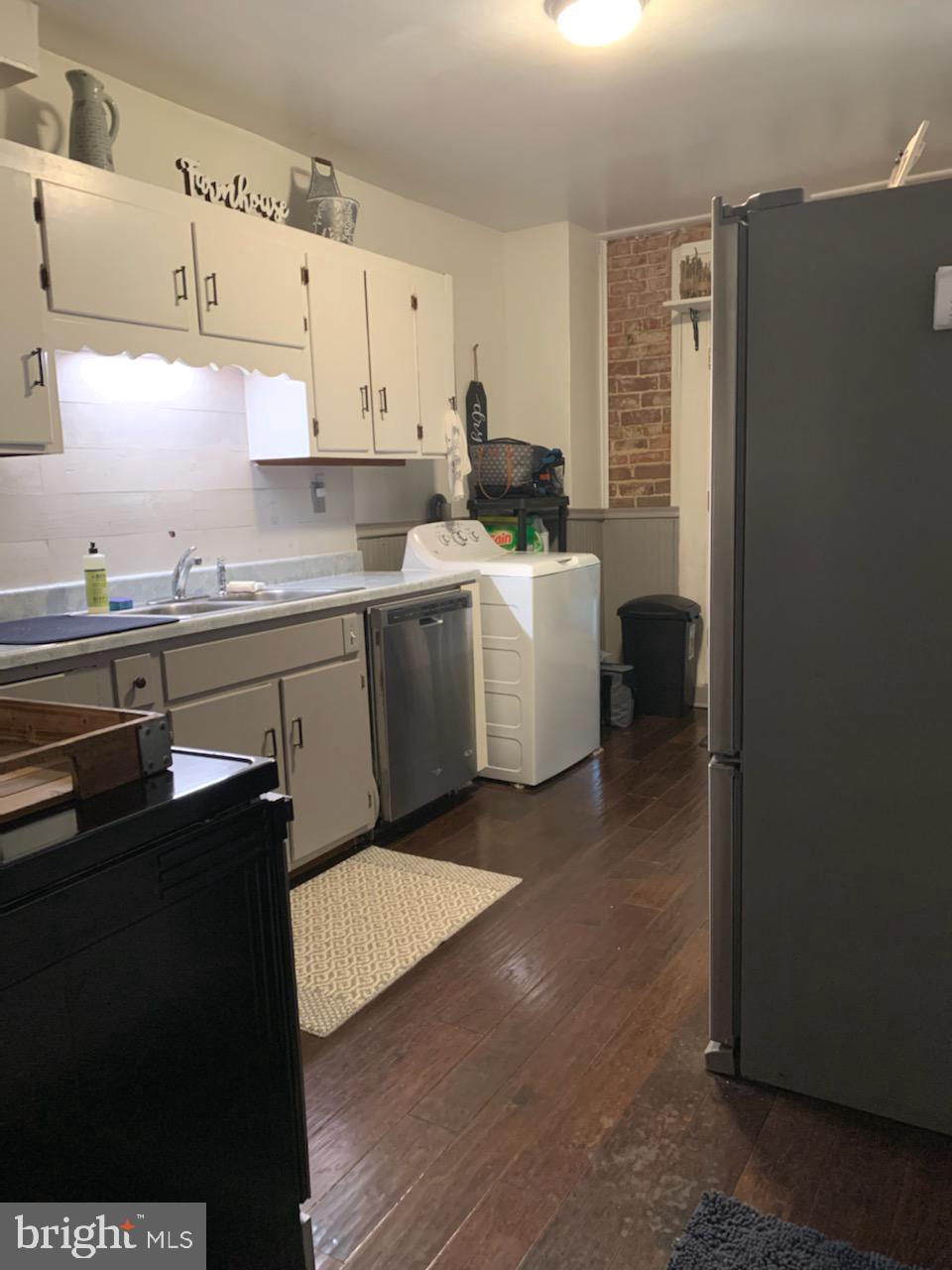 205 W 5TH STREET