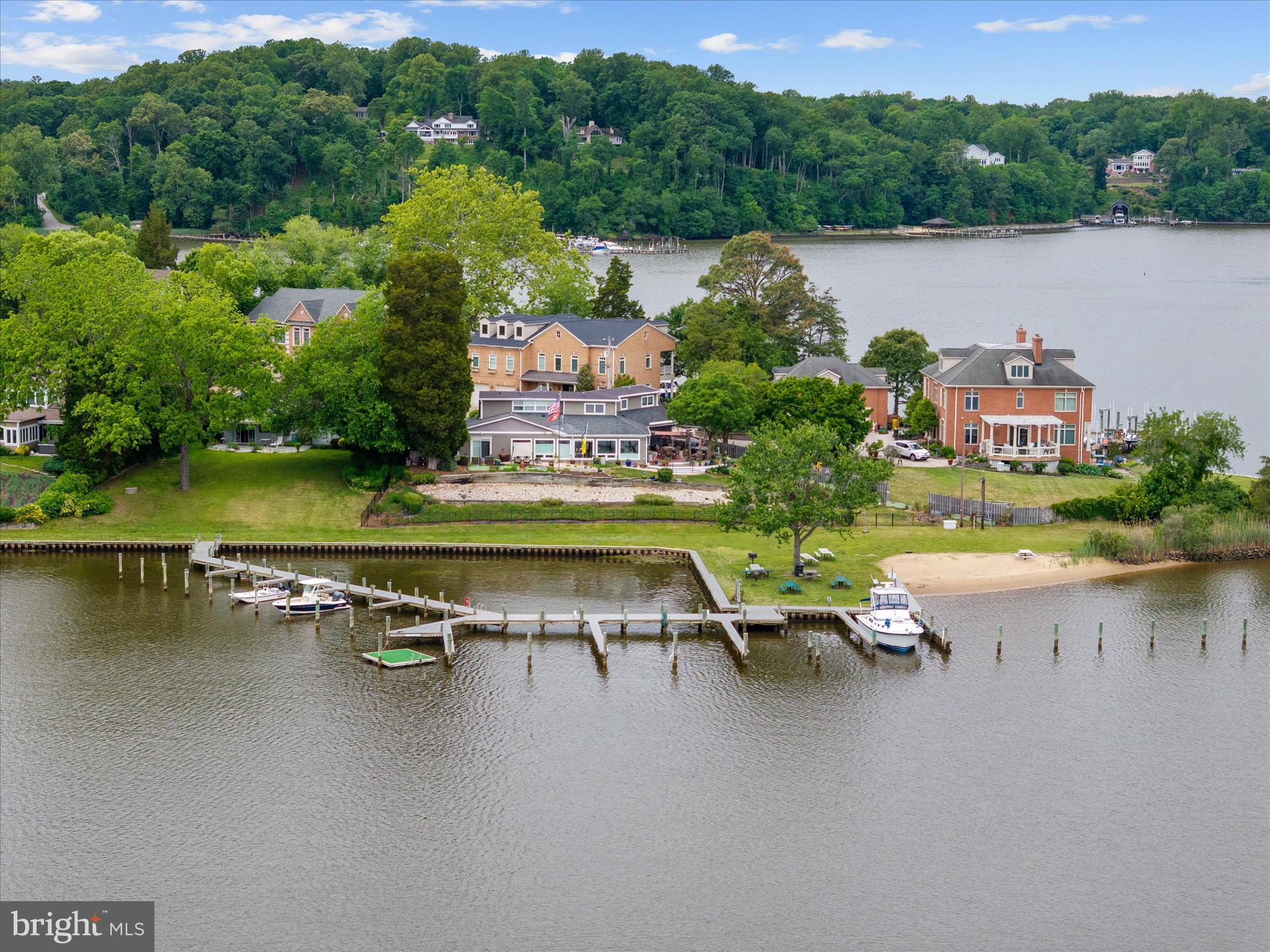 GLEN ISLE ESTATES - Residential