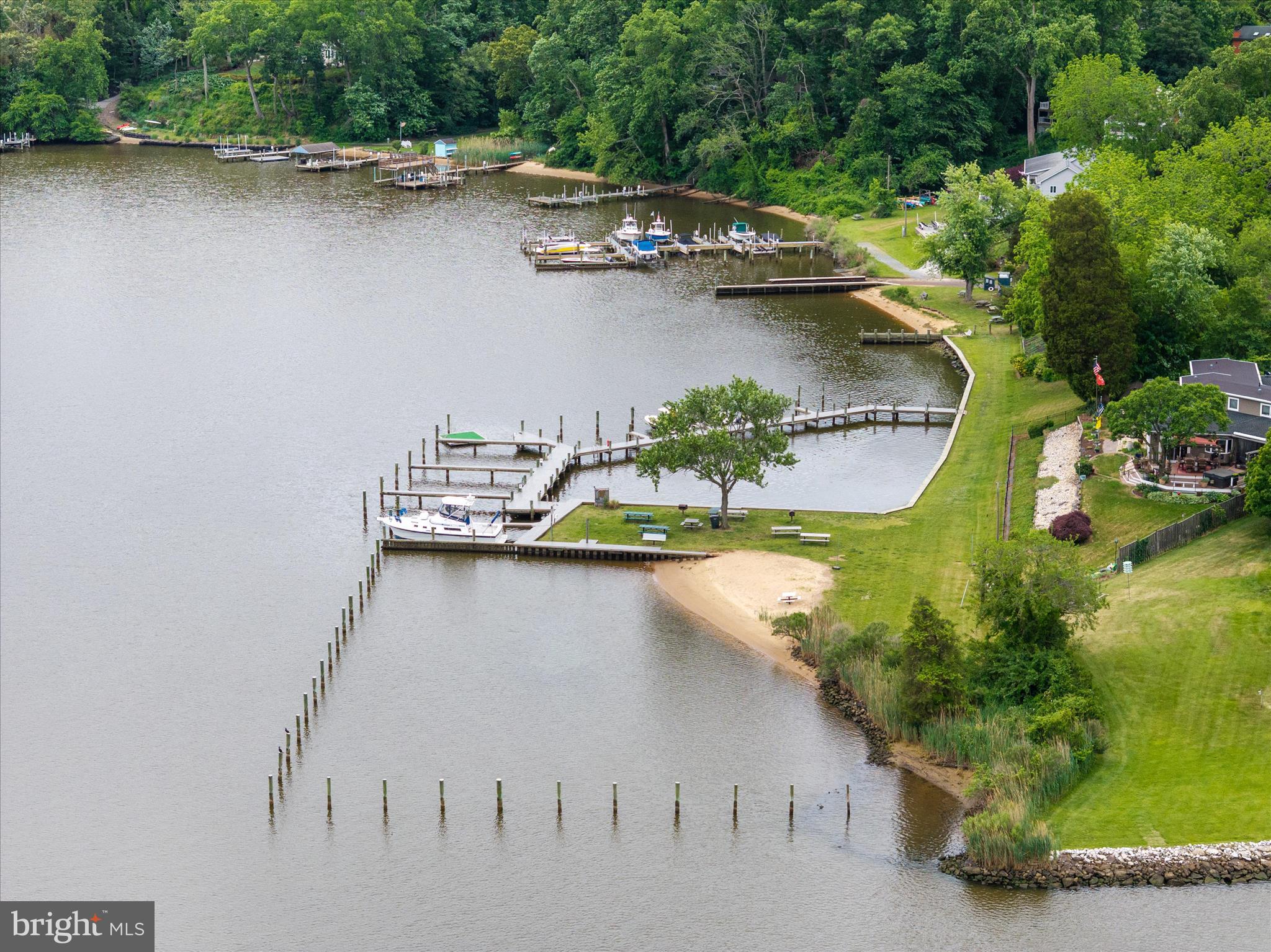 GLEN ISLE ESTATES - Residential