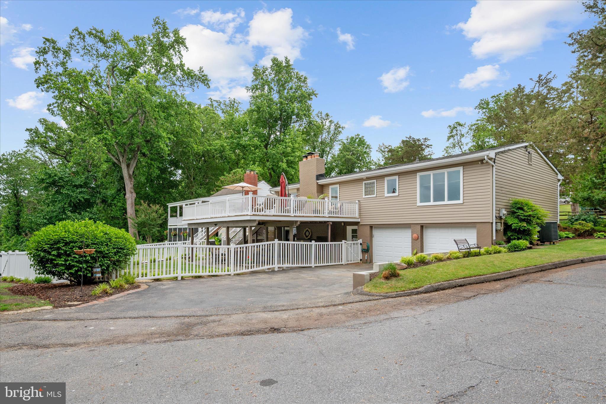 GLEN ISLE ESTATES - Residential