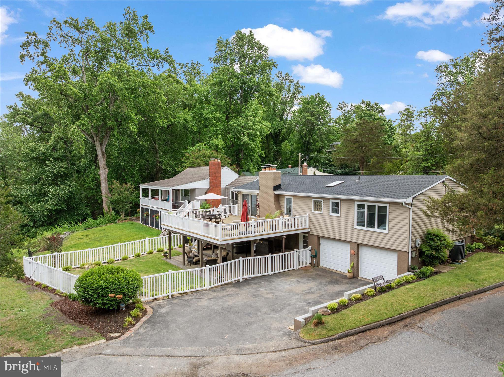 GLEN ISLE ESTATES - Residential