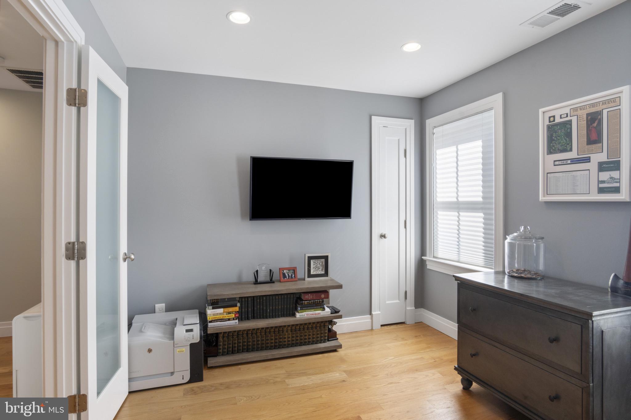 JAMES BLAND HOMES - Residential