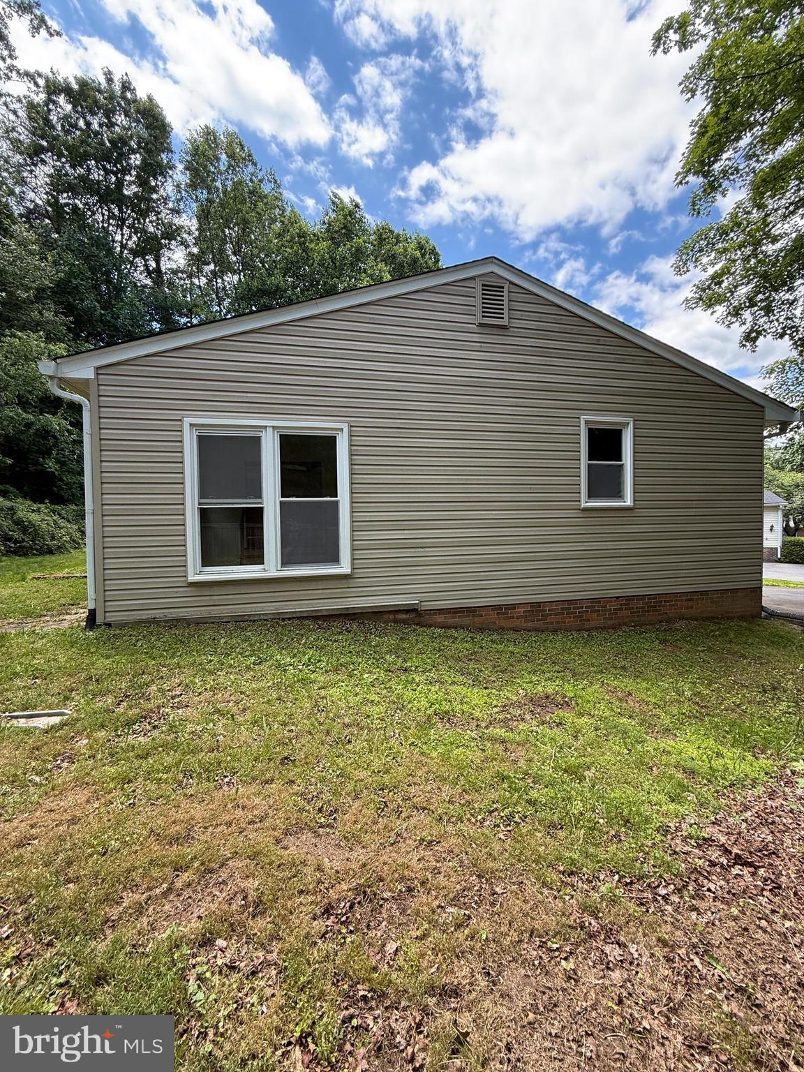 2133 FREDA DRIVE