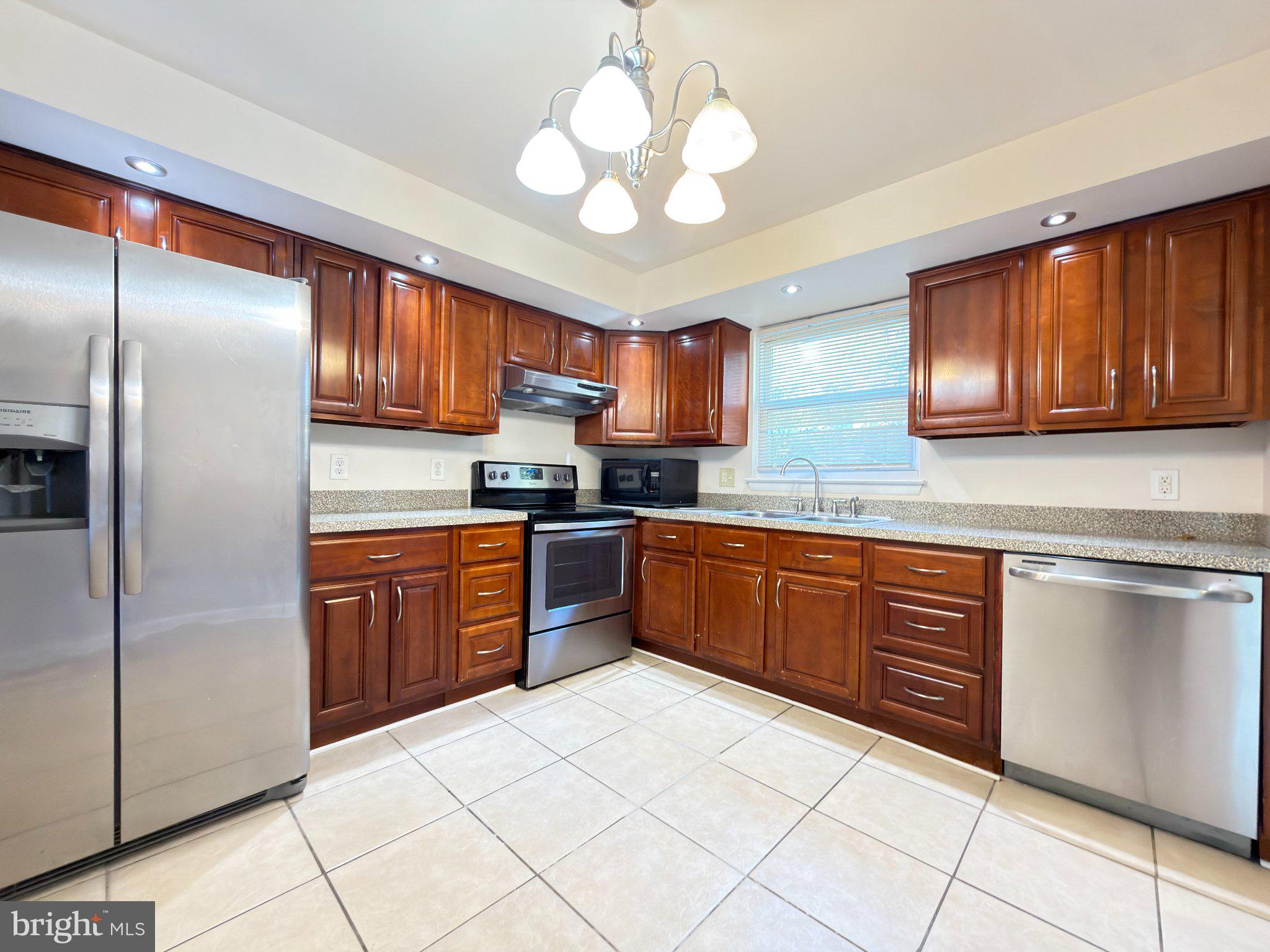 9322 FITZHARDING LANE