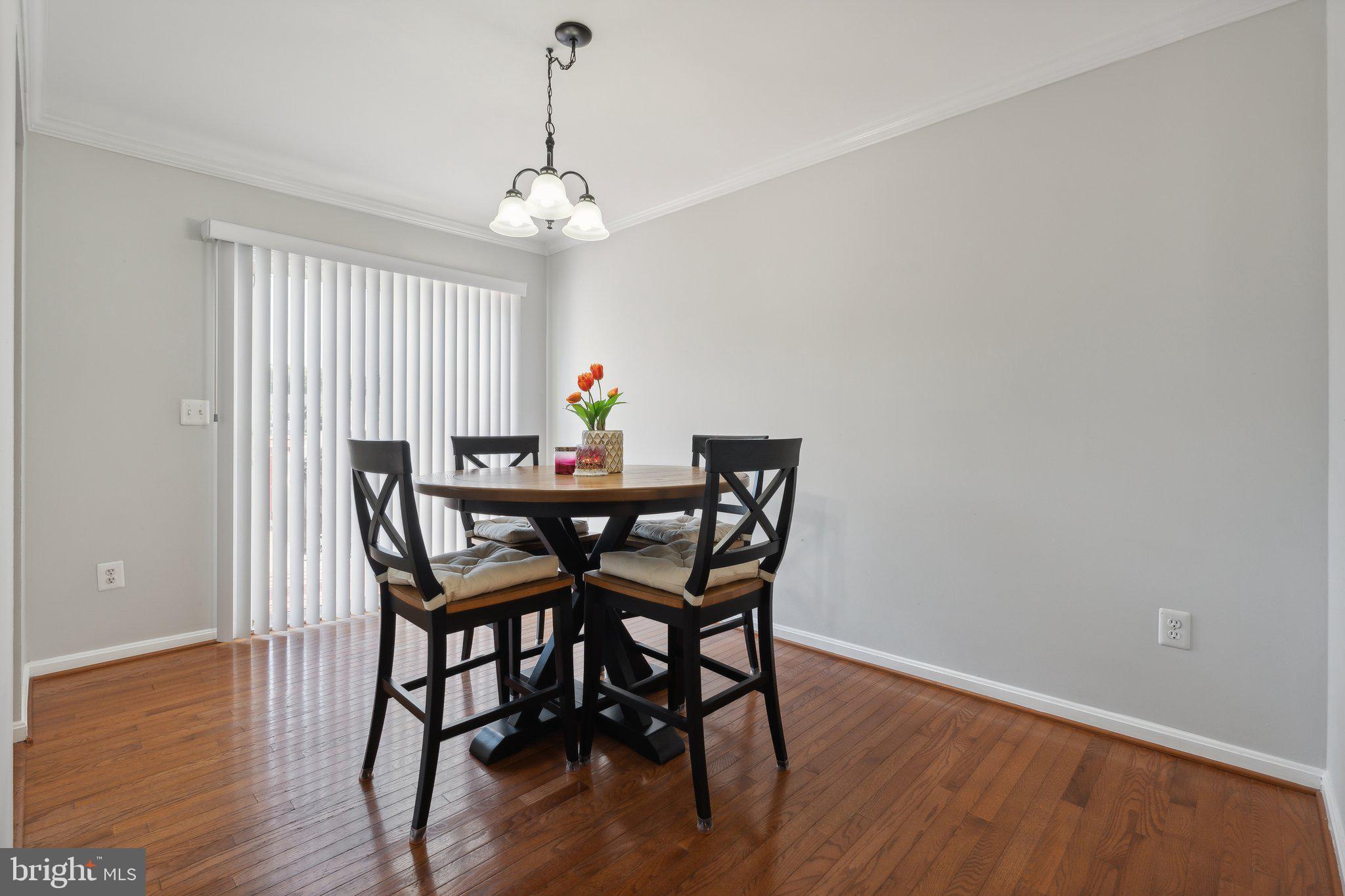 SEVEN OAKS - Residential