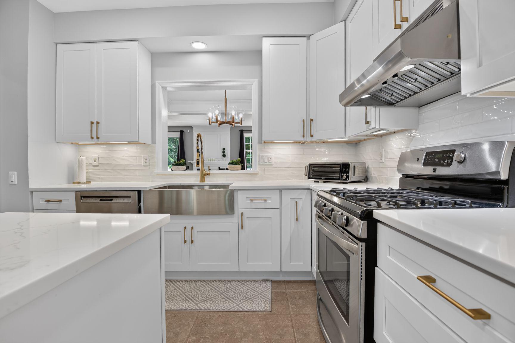 20752 BREEZY POINT