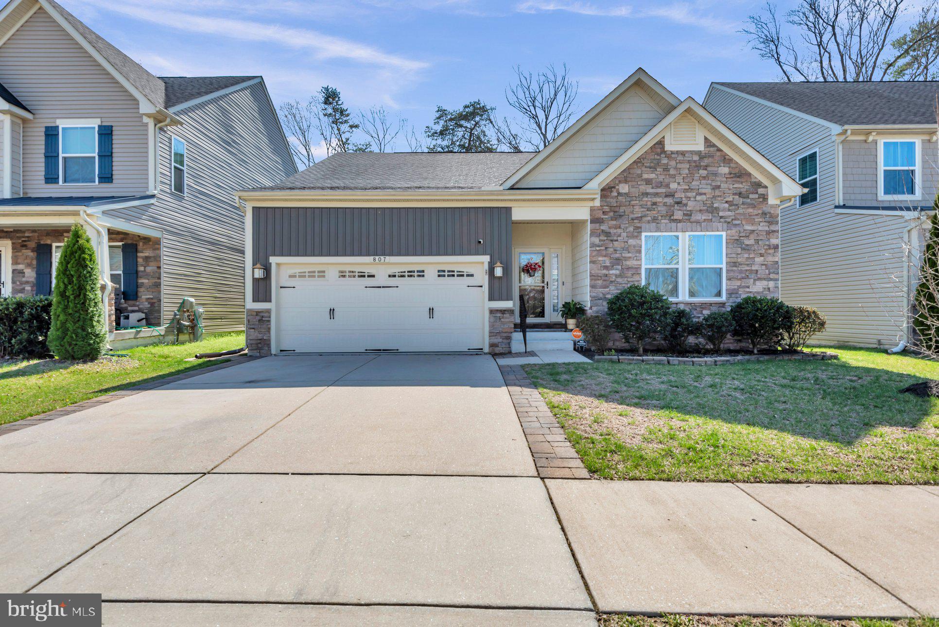807 CREEKSIDE VILLAGE BOULEVARD