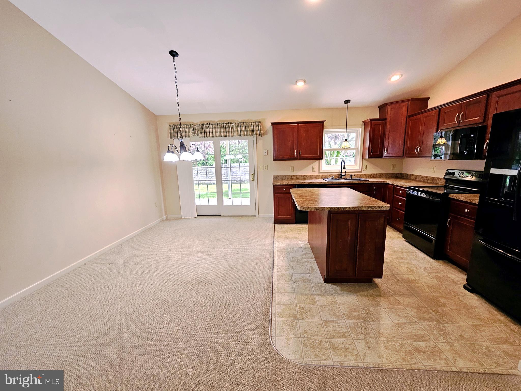 ARBOR GATE - Residential