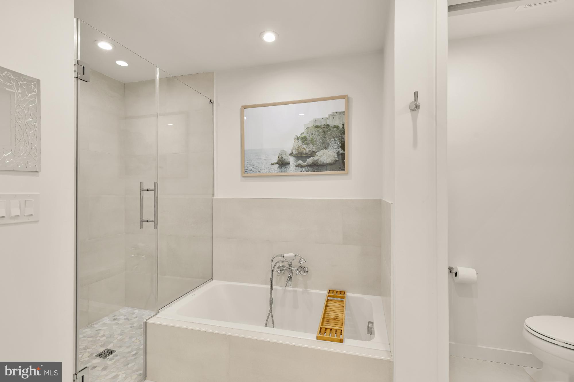 ALCOVA HEIGHTS - Residential