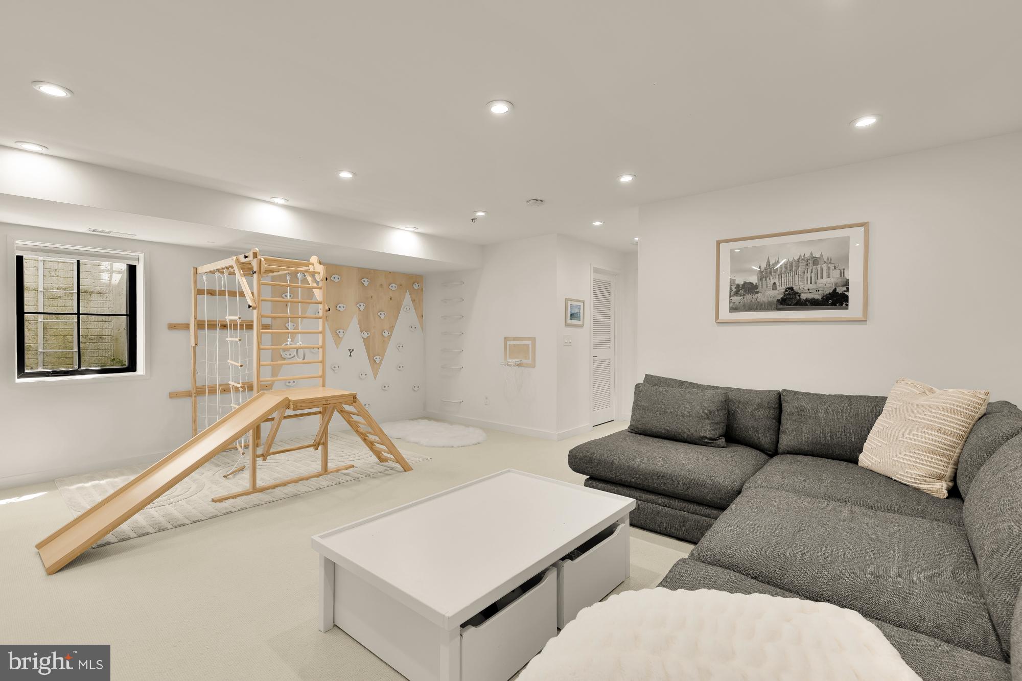 ALCOVA HEIGHTS - Residential