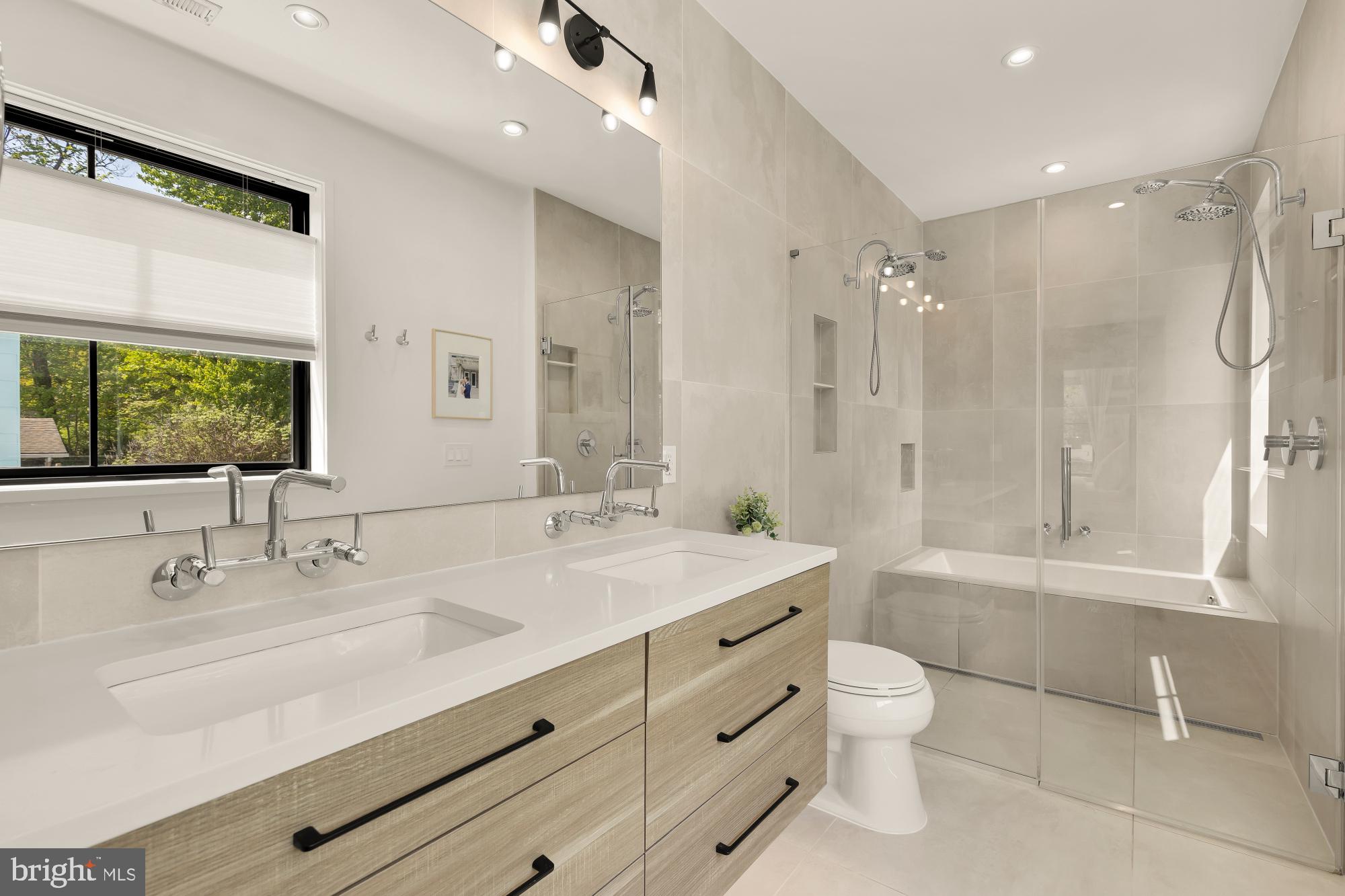 ALCOVA HEIGHTS - Residential