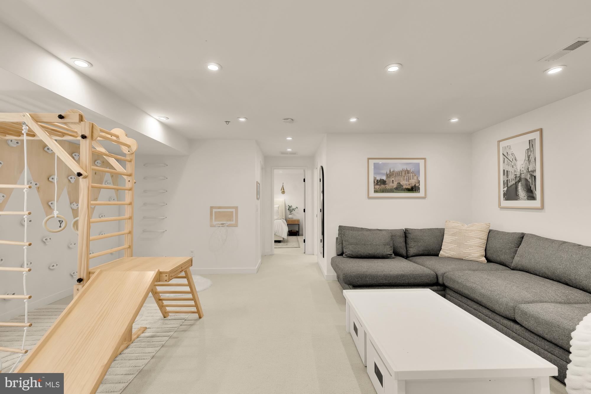 ALCOVA HEIGHTS - Residential