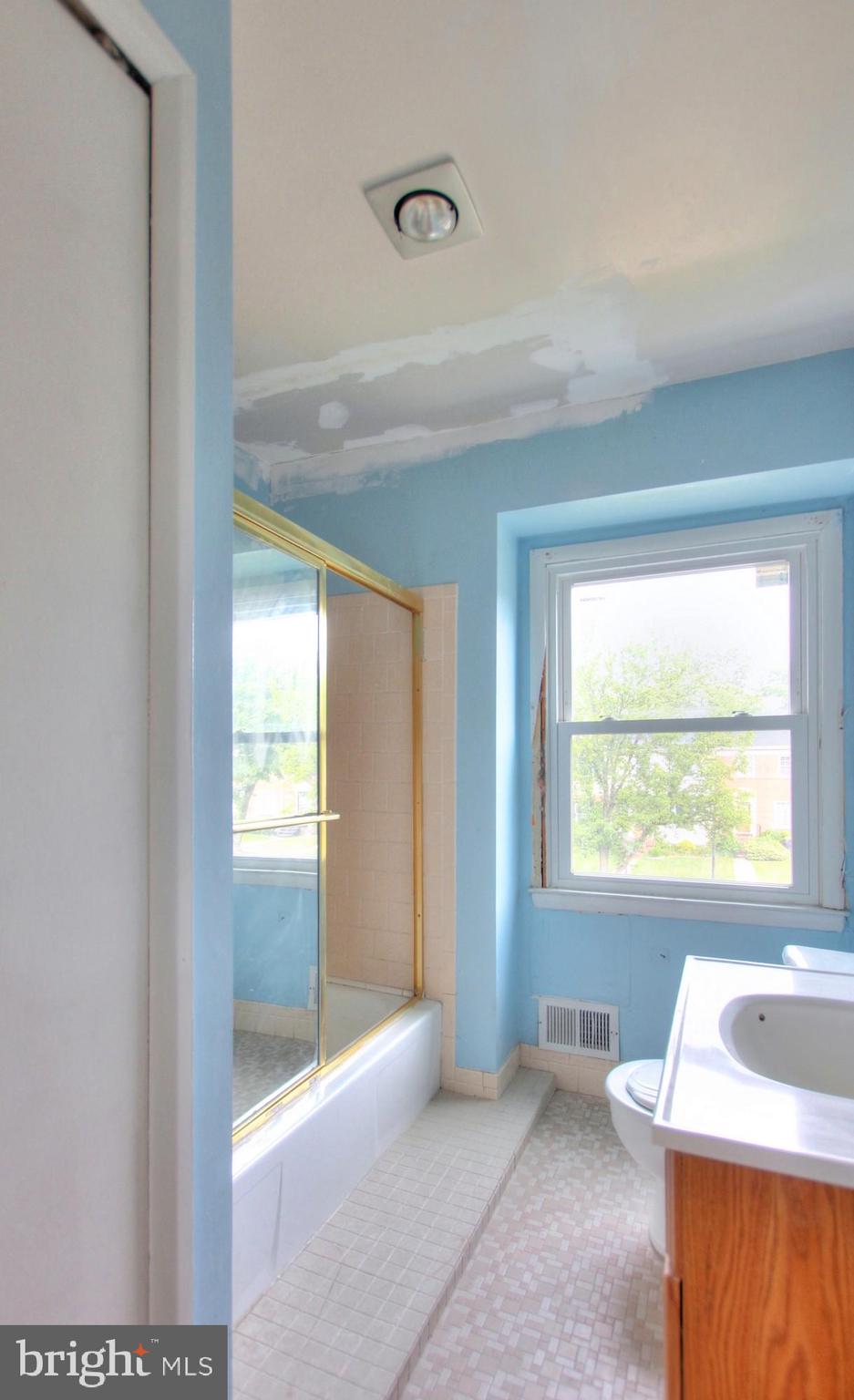 ANDOVER HEIGHTS CONDO II - Residential