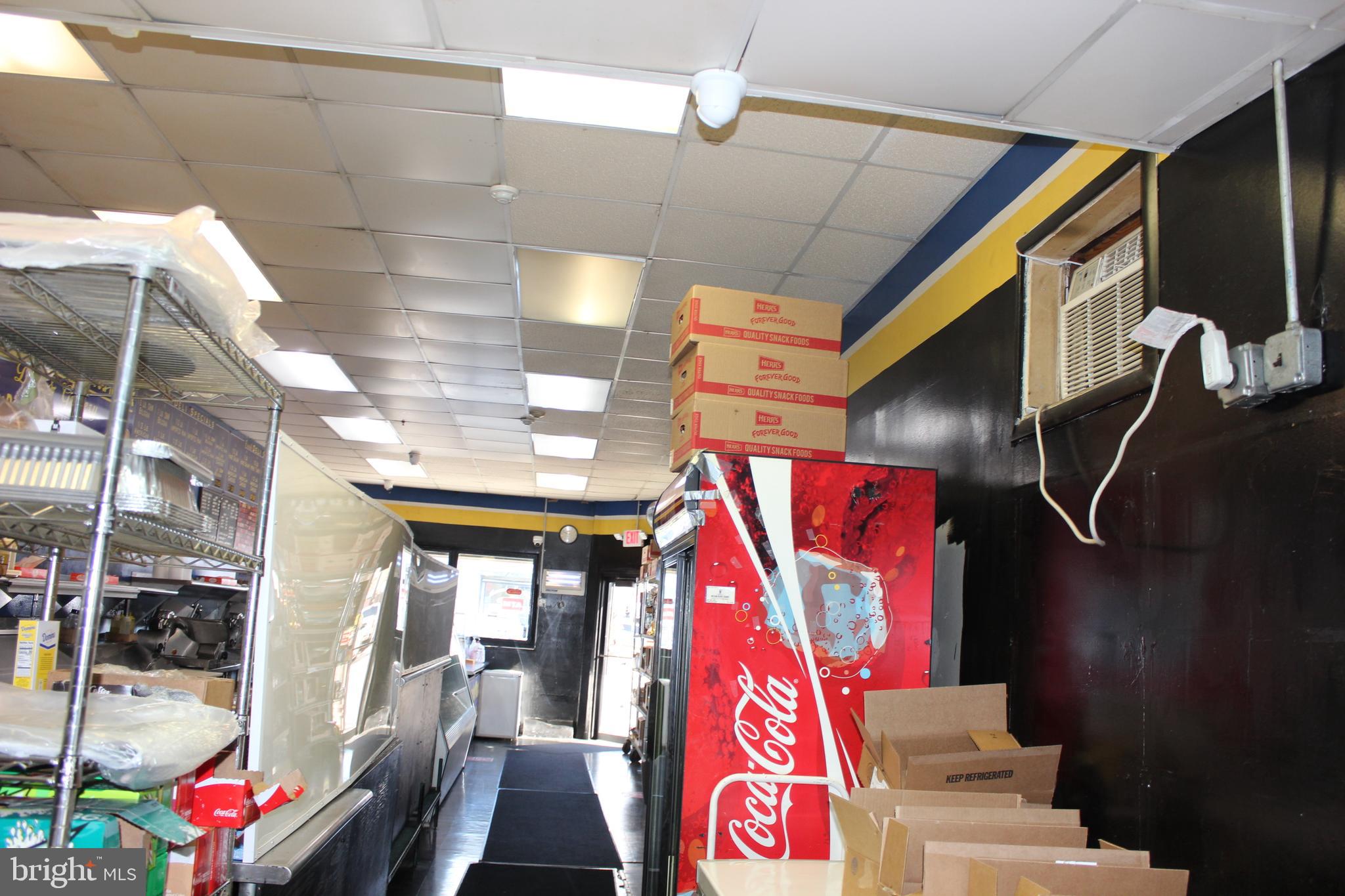 KENSINGTON - Commercial Sale