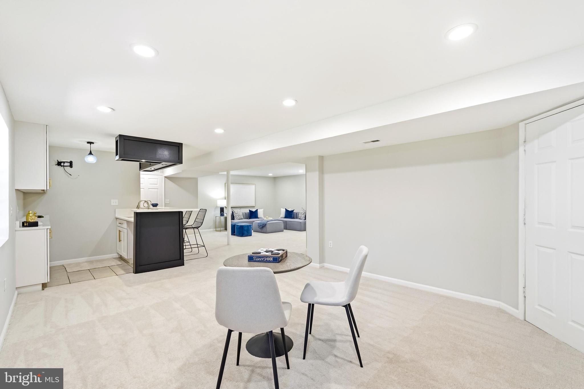 ASHBURN FARM - Residential