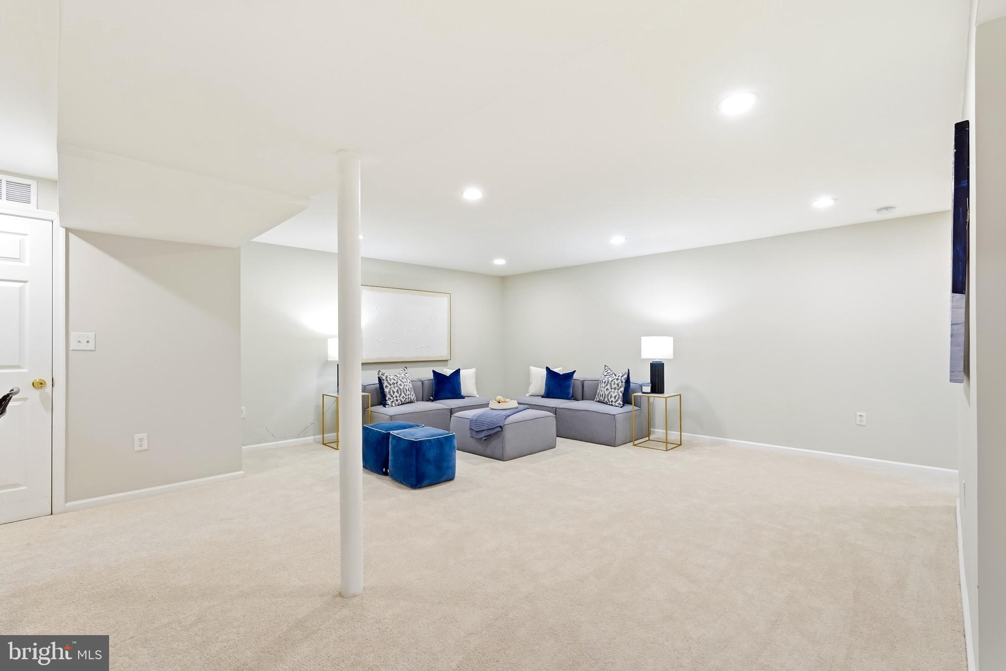 ASHBURN FARM - Residential