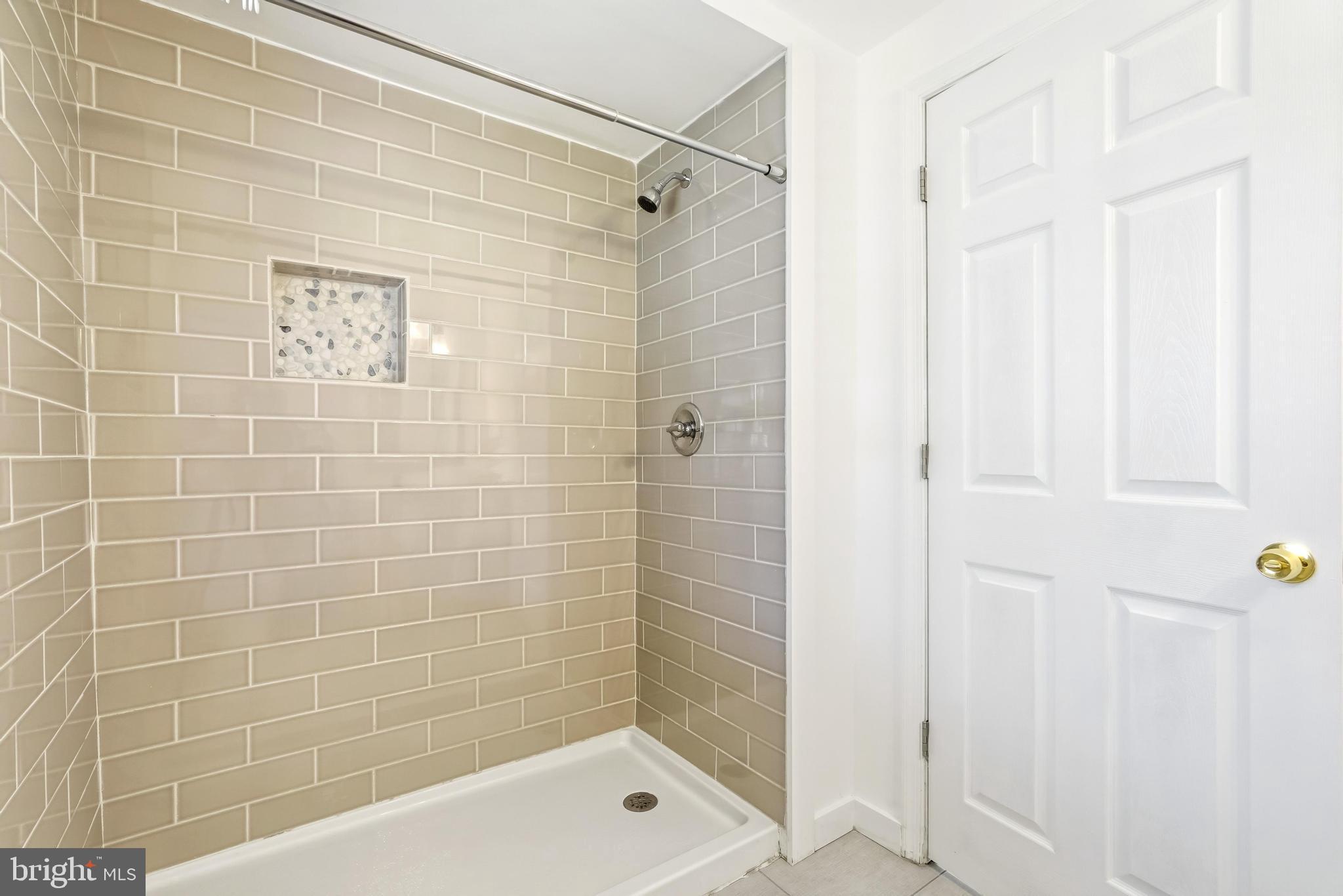 ASHBURN FARM - Residential