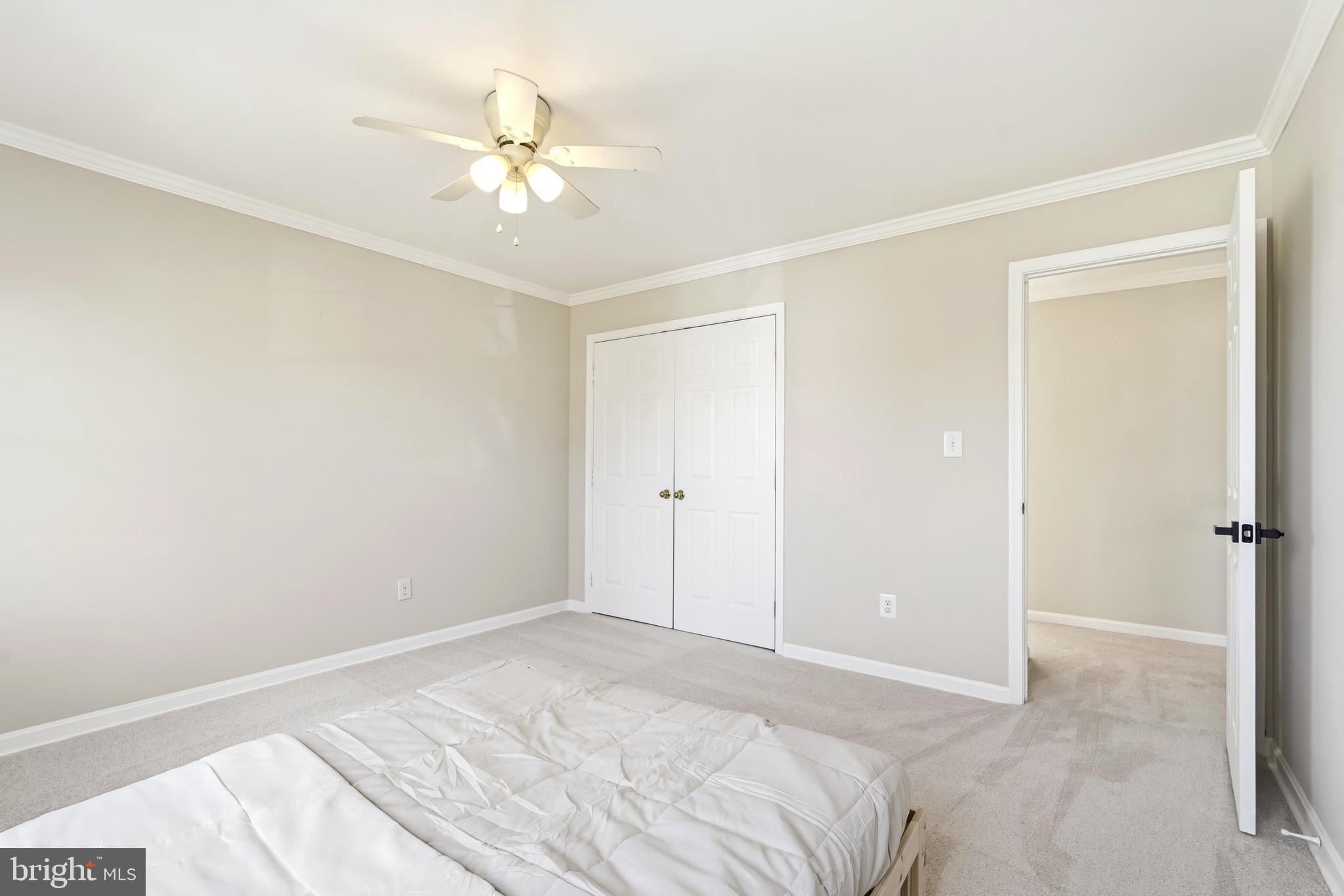 ASHBURN FARM - Residential