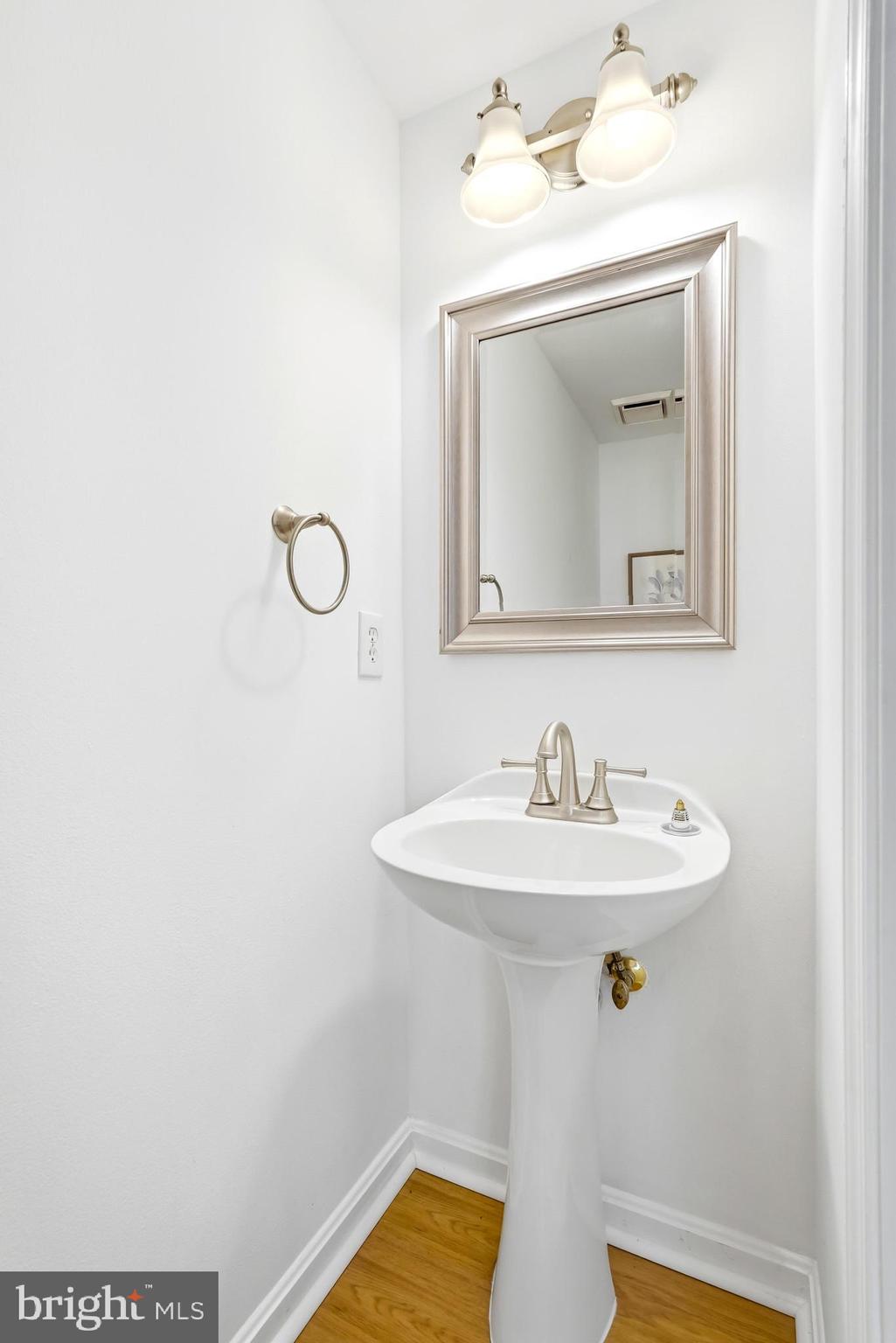 ASHBURN FARM - Residential