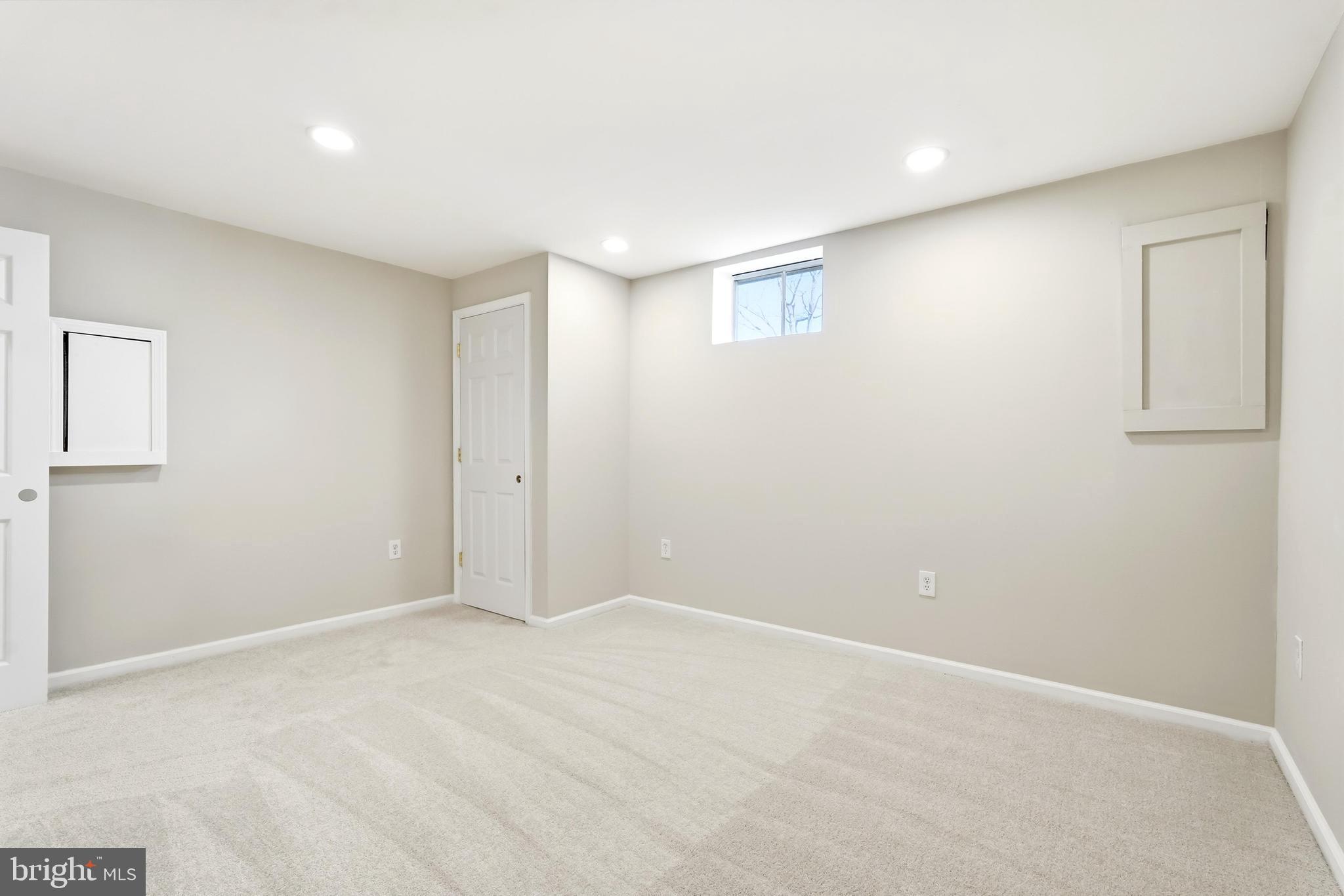 ASHBURN FARM - Residential