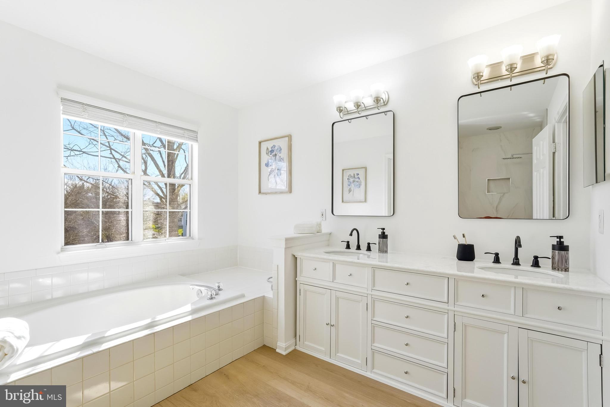 ASHBURN FARM - Residential