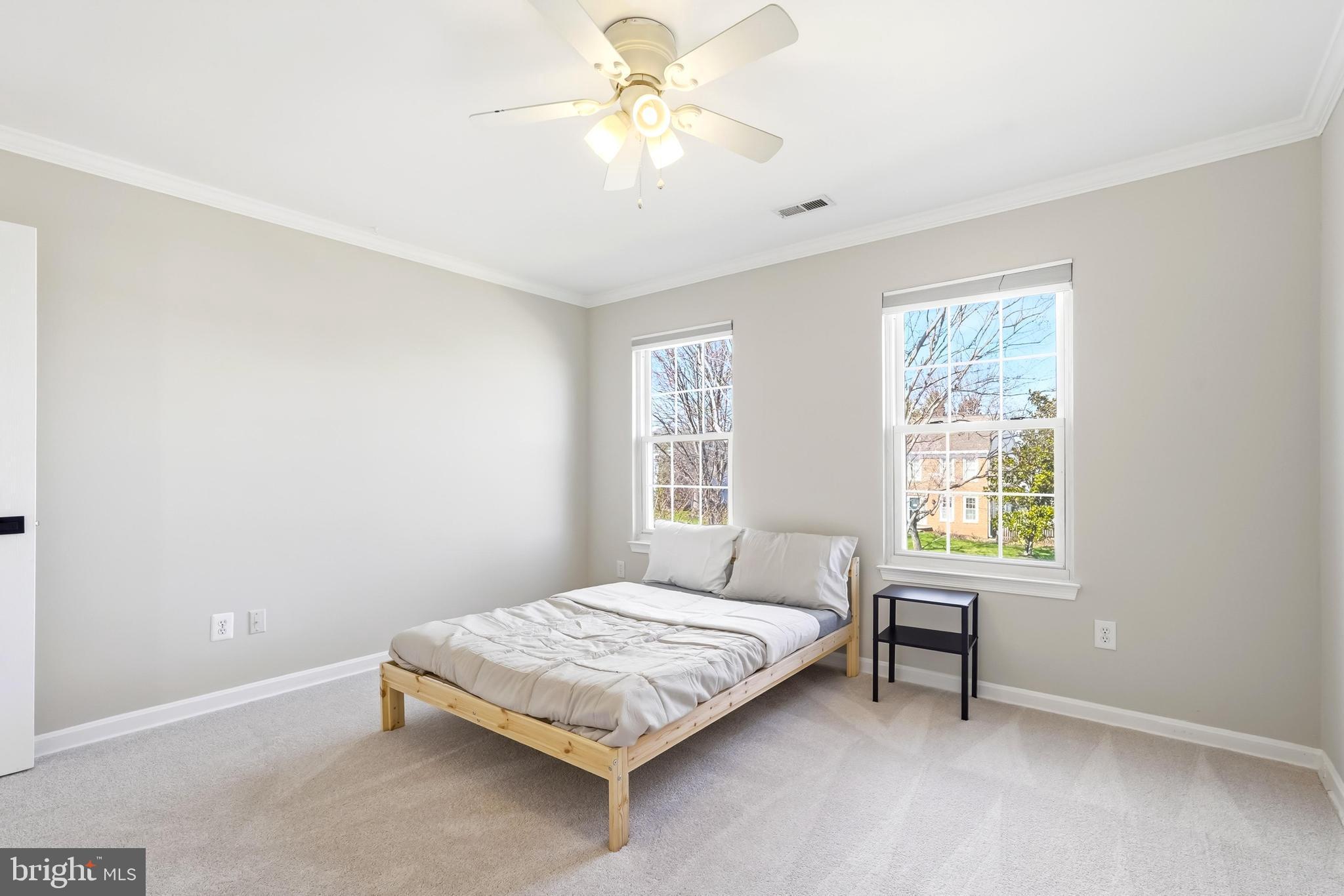 ASHBURN FARM - Residential