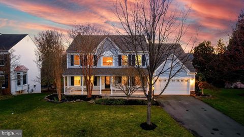 Photo of 43213 Wayside Circle, ASHBURN, VA 20147 (MLS # VALO2118464)