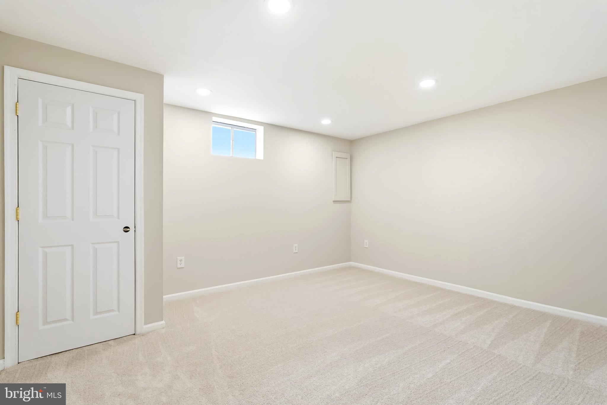 ASHBURN FARM - Residential