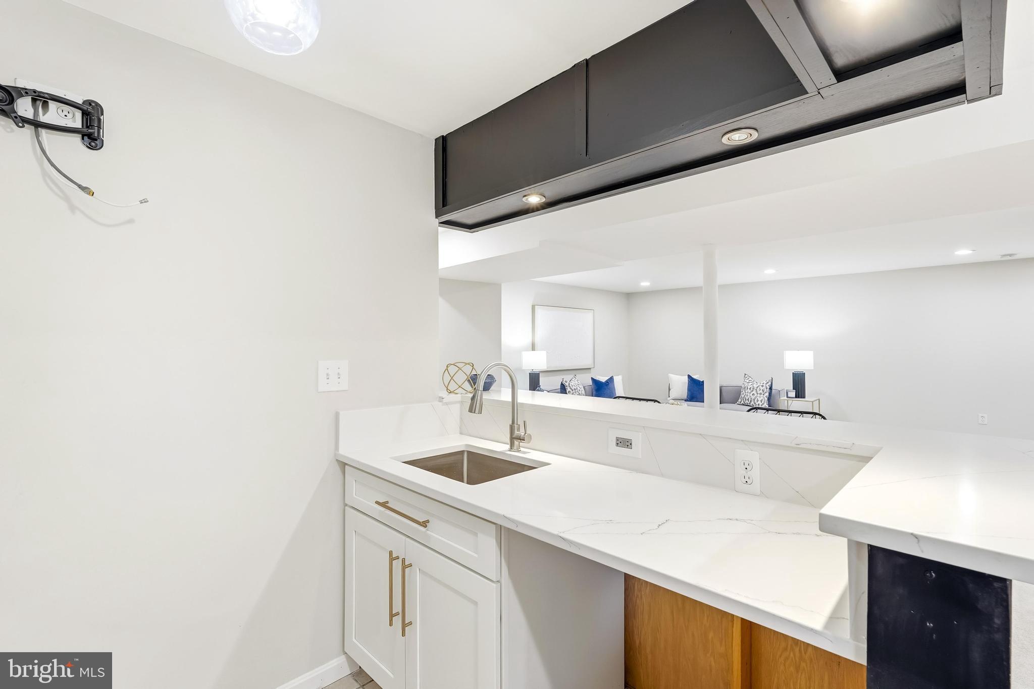 ASHBURN FARM - Residential