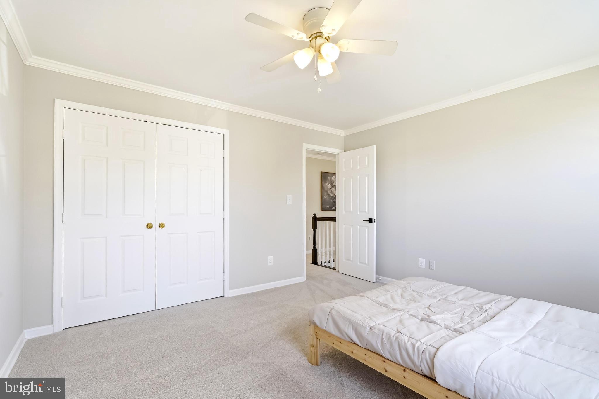 ASHBURN FARM - Residential