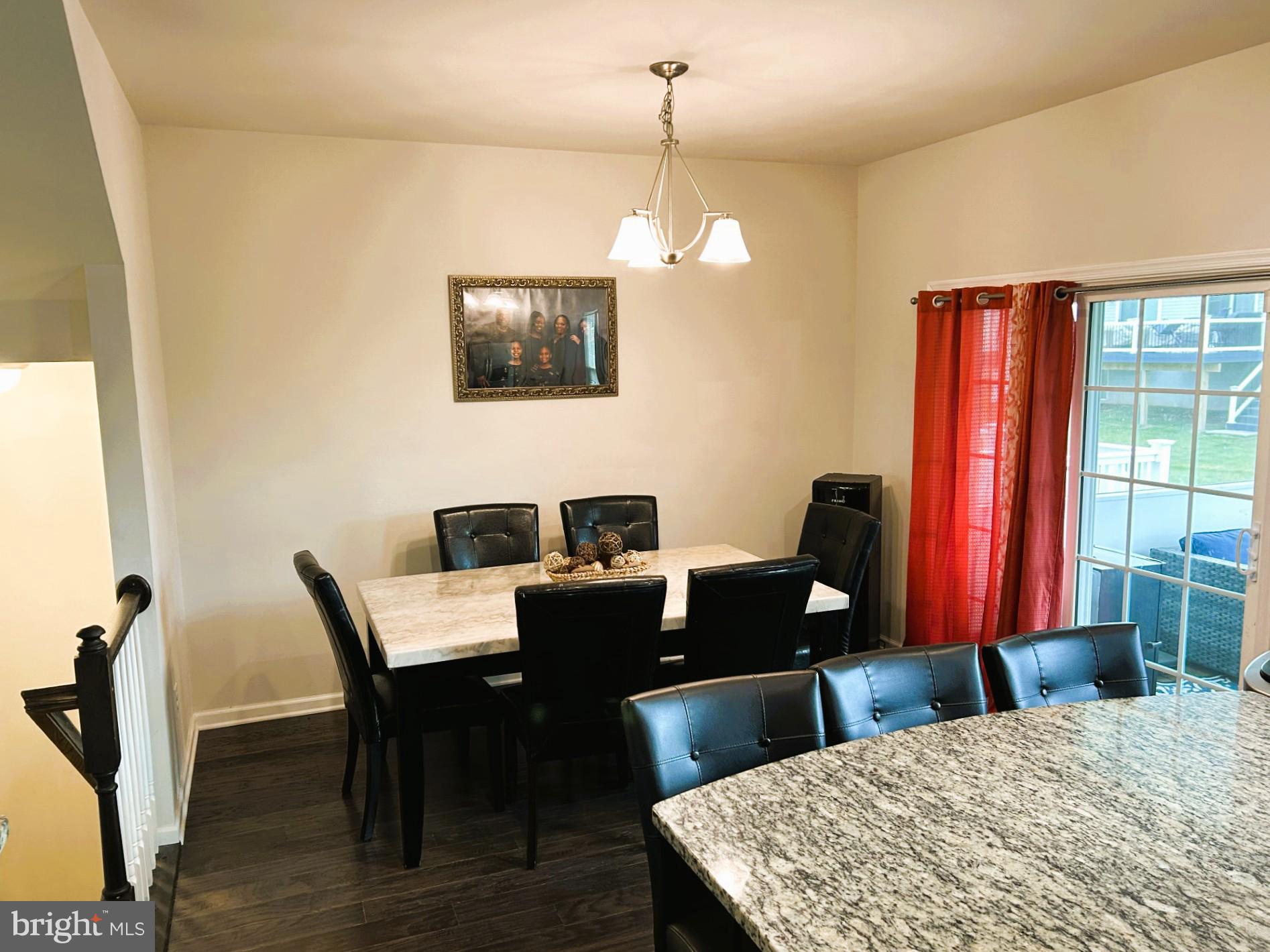 MONTGOMERY VIEW - Residential