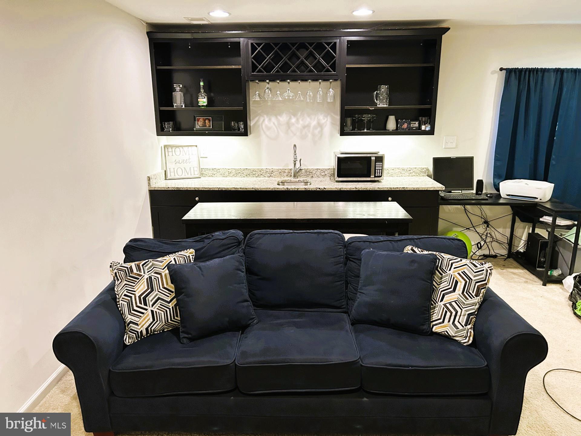 MONTGOMERY VIEW - Residential