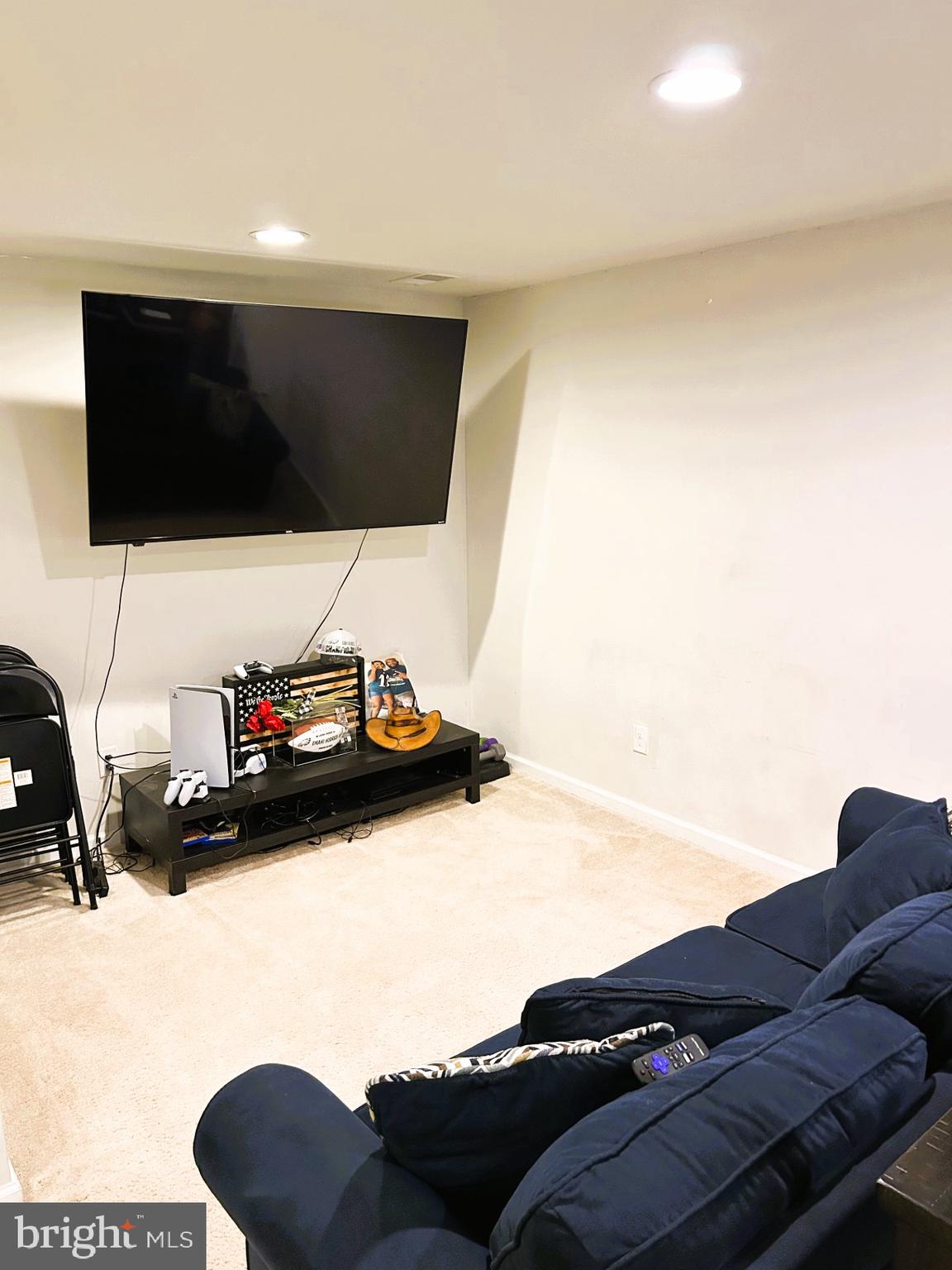 MONTGOMERY VIEW - Residential