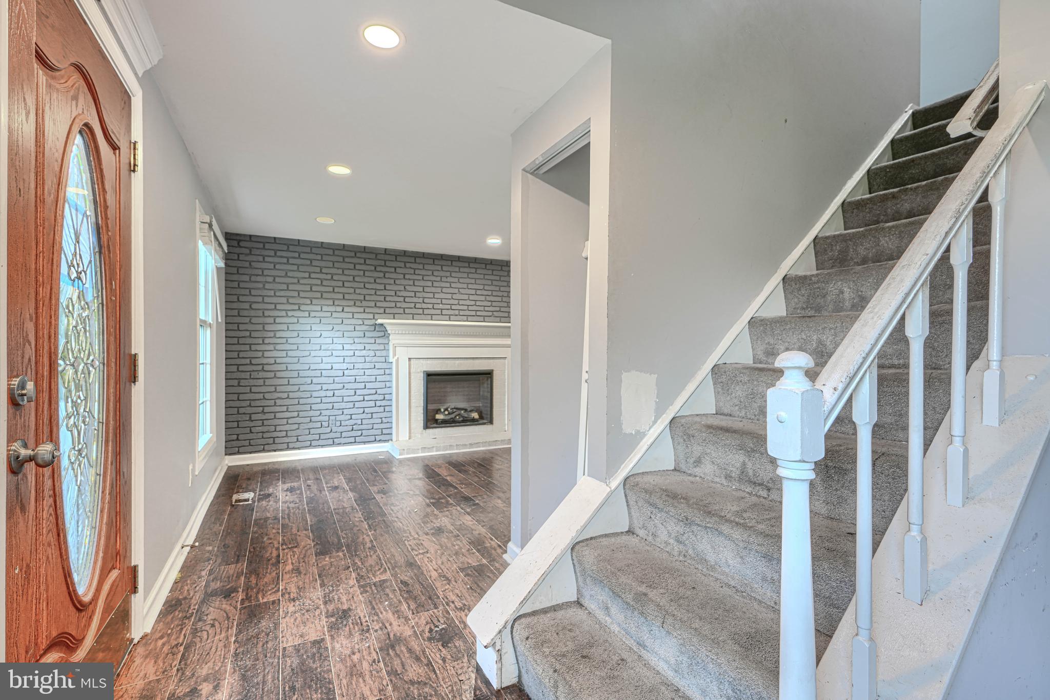 22 HEATHROW MANOR COURT