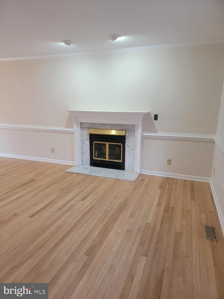 HERITAGE OAKS - Residential Lease