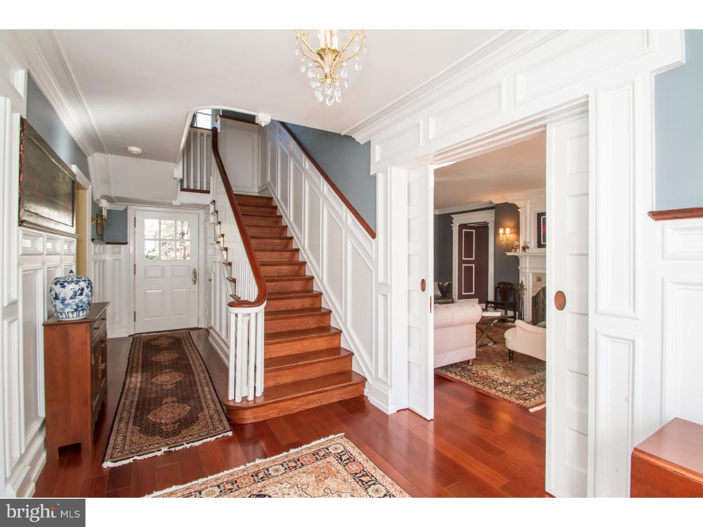 CHESTNUT HILL - Residential