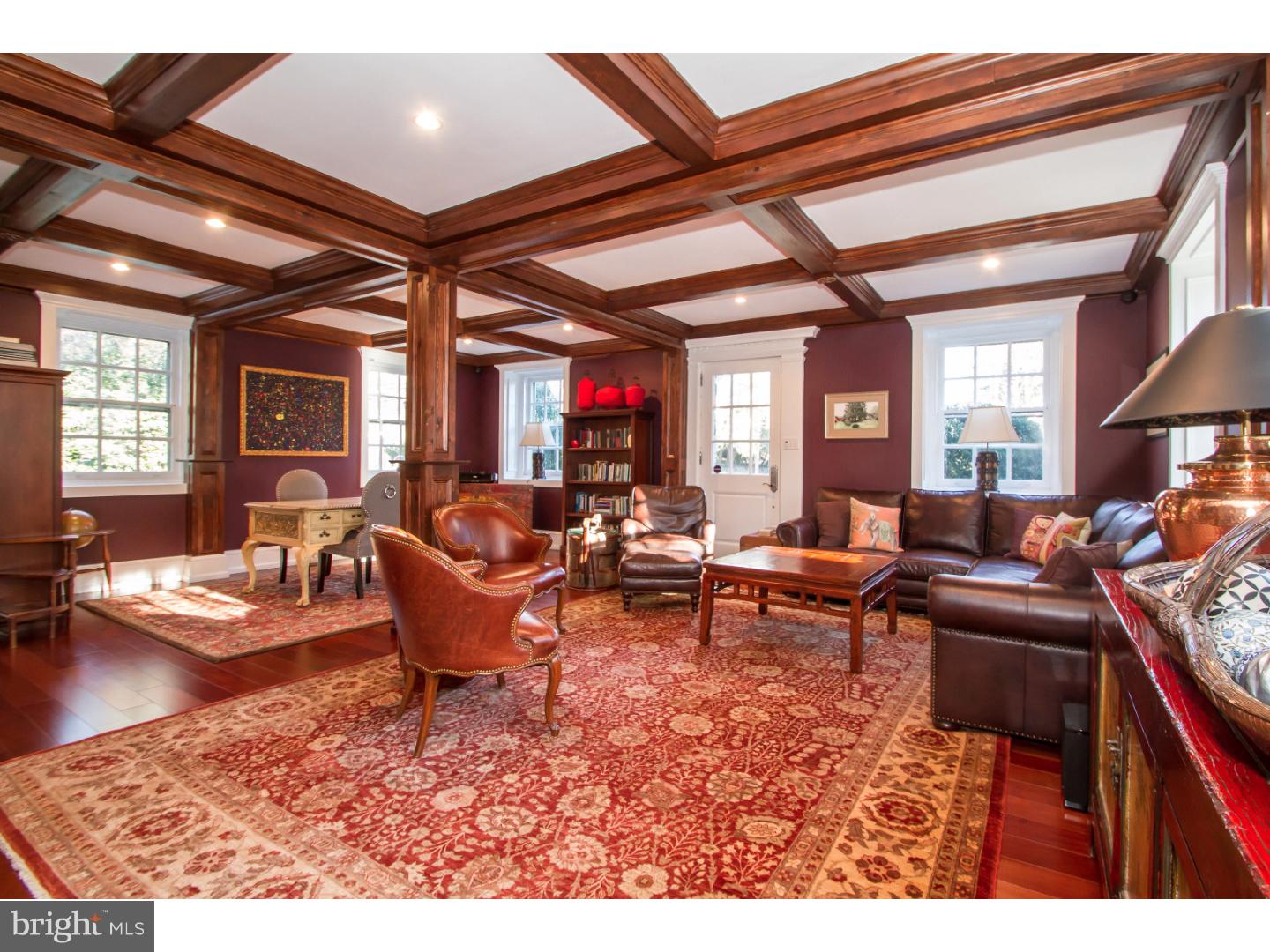 CHESTNUT HILL - Residential