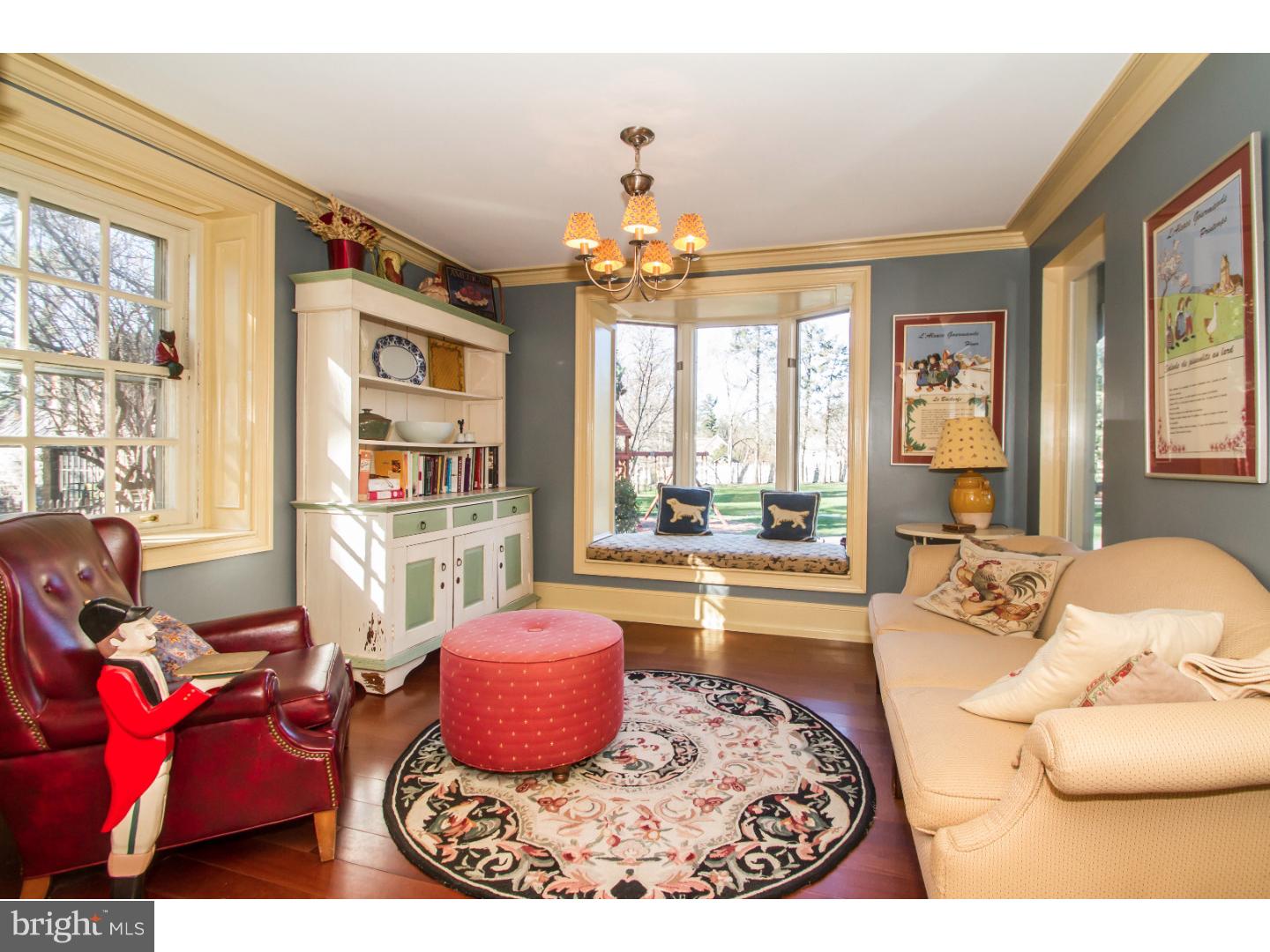 CHESTNUT HILL - Residential