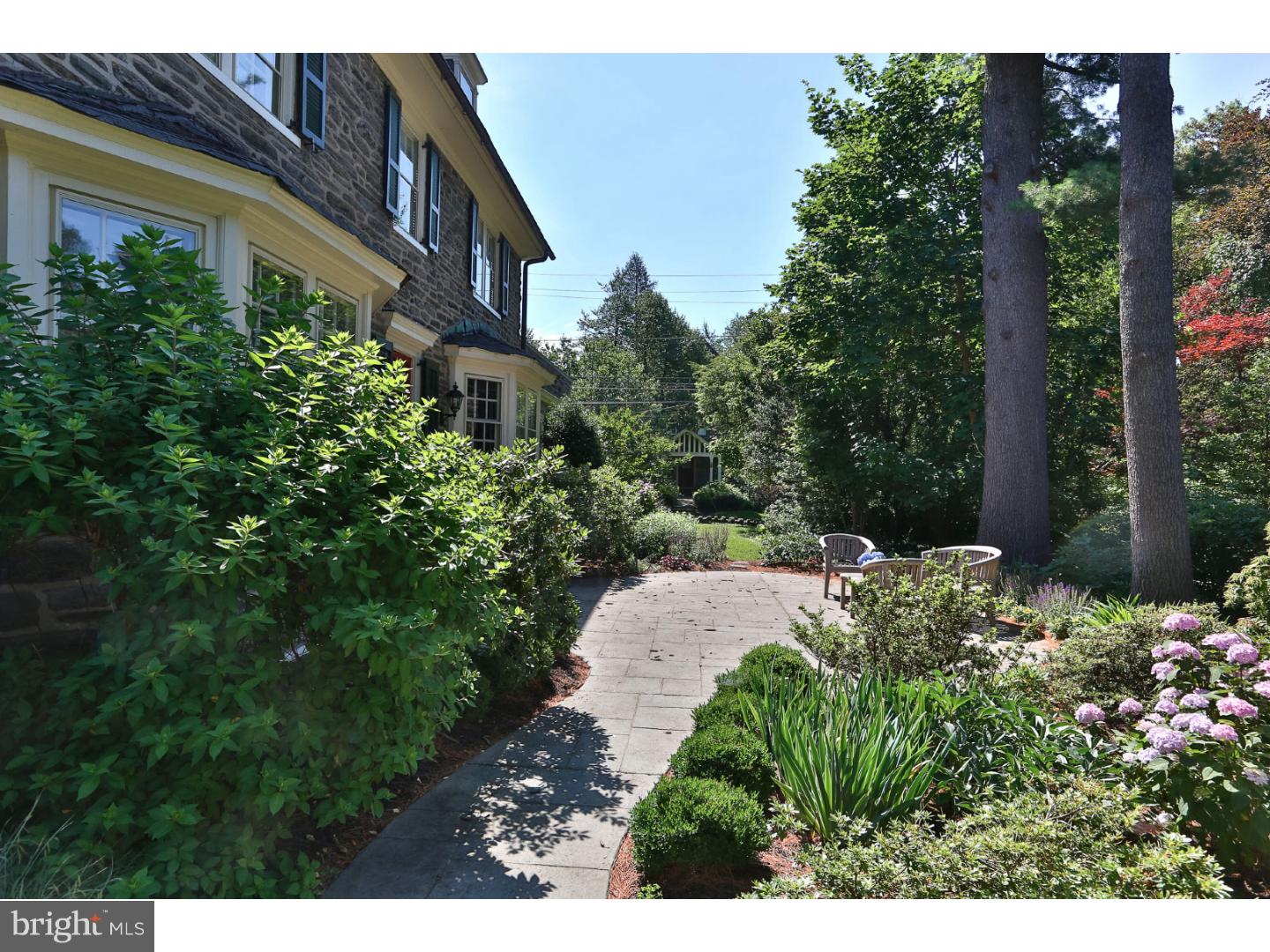 CHESTNUT HILL - Residential