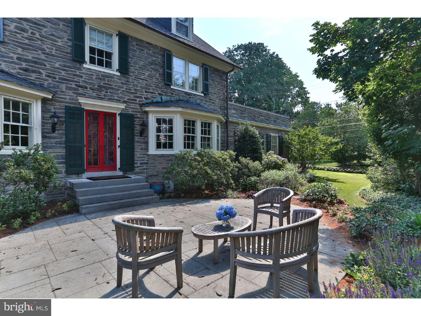CHESTNUT HILL - Residential