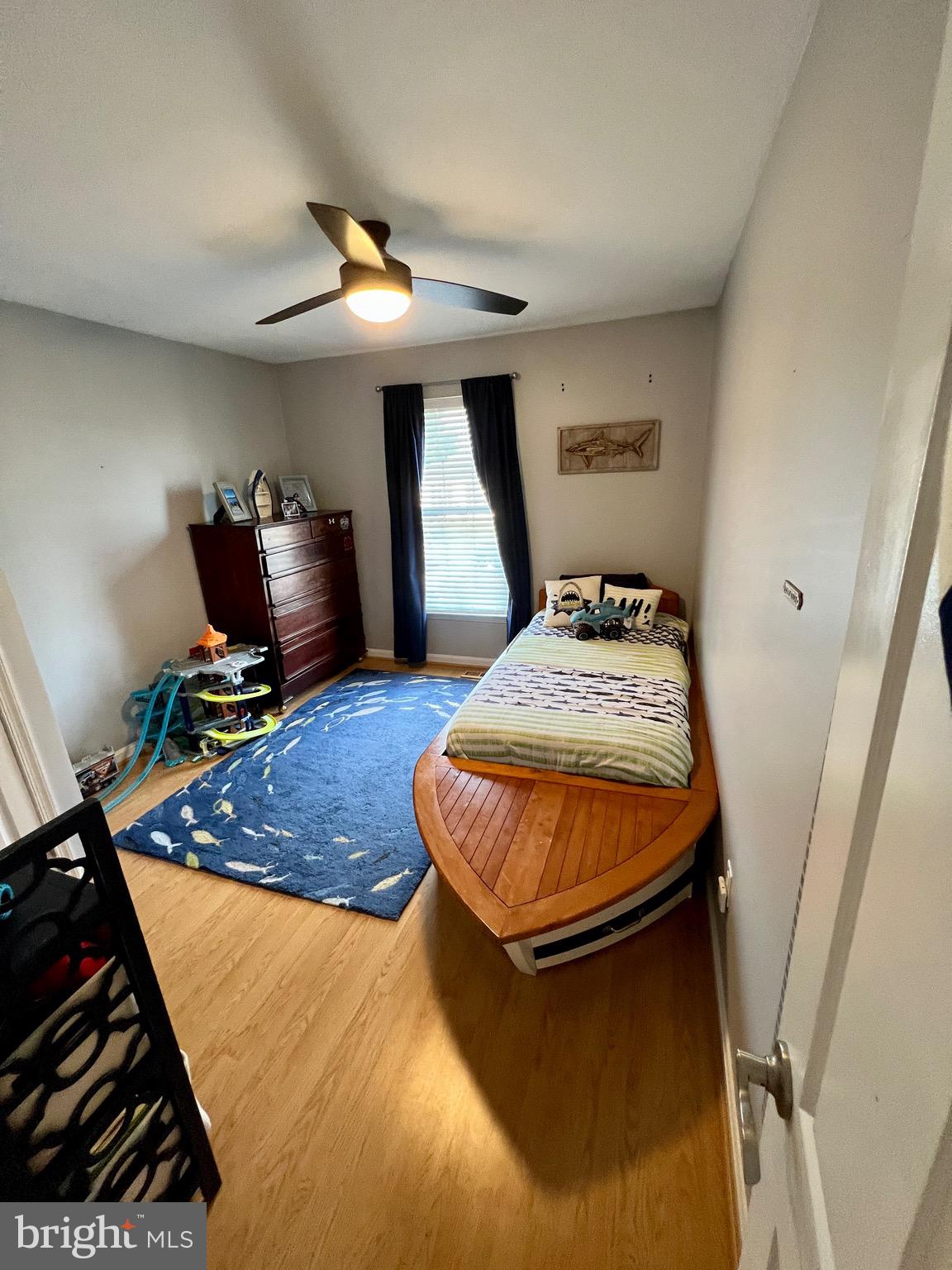 SEVEN COURTS - Residential