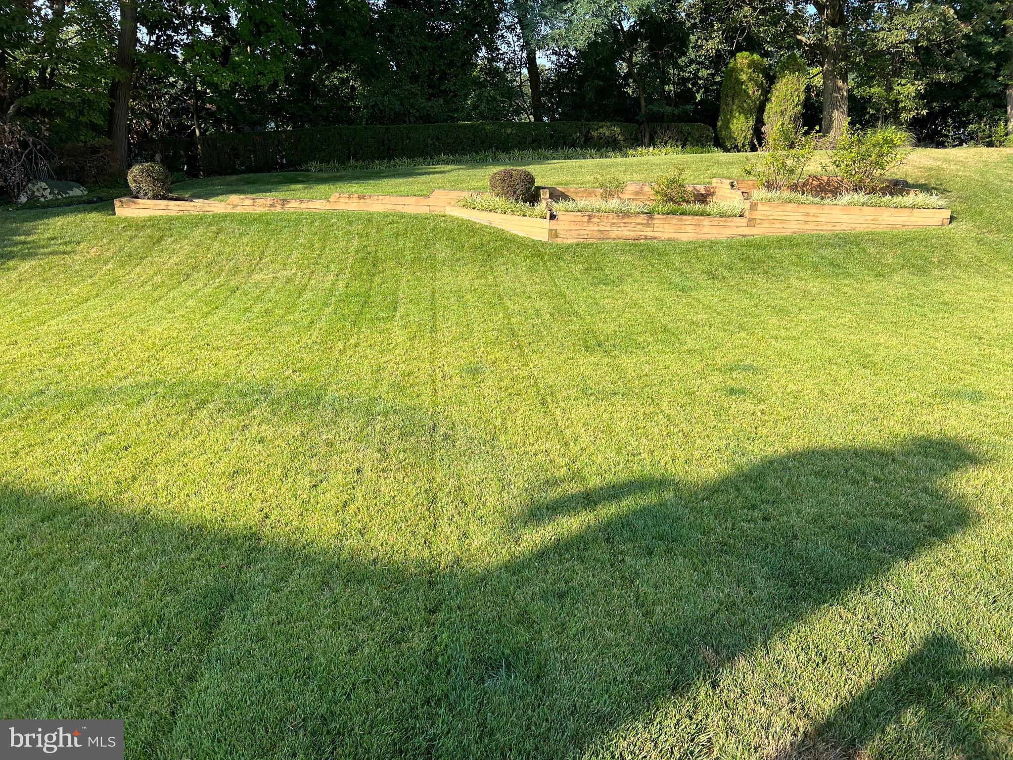 SEVEN COURTS - Residential