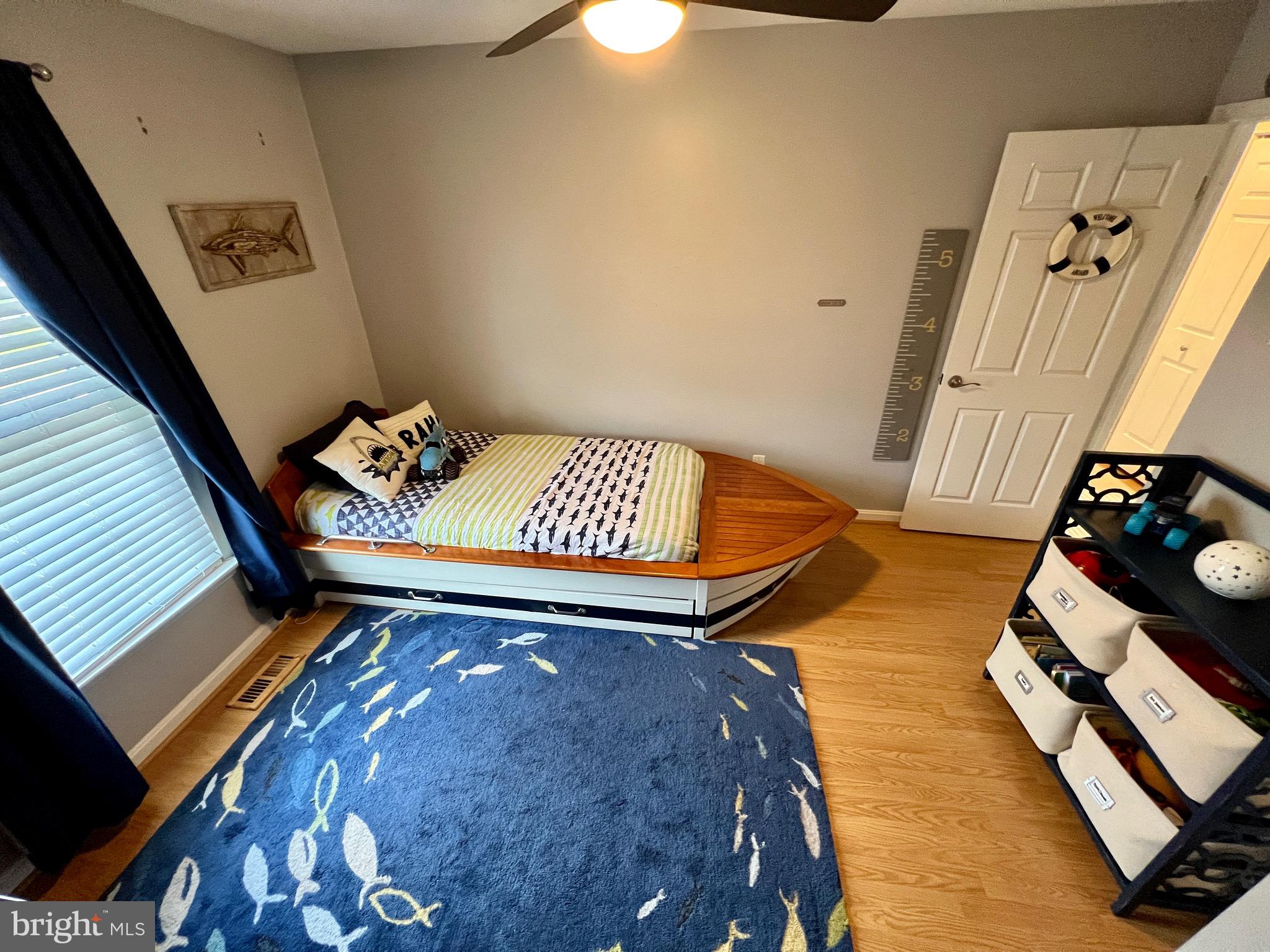 SEVEN COURTS - Residential