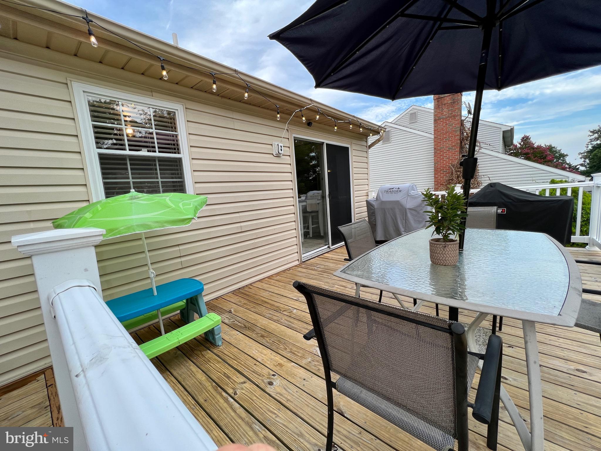 SEVEN COURTS - Residential