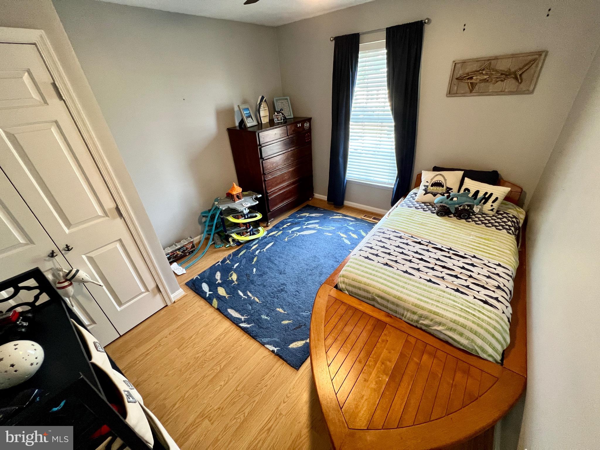 SEVEN COURTS - Residential