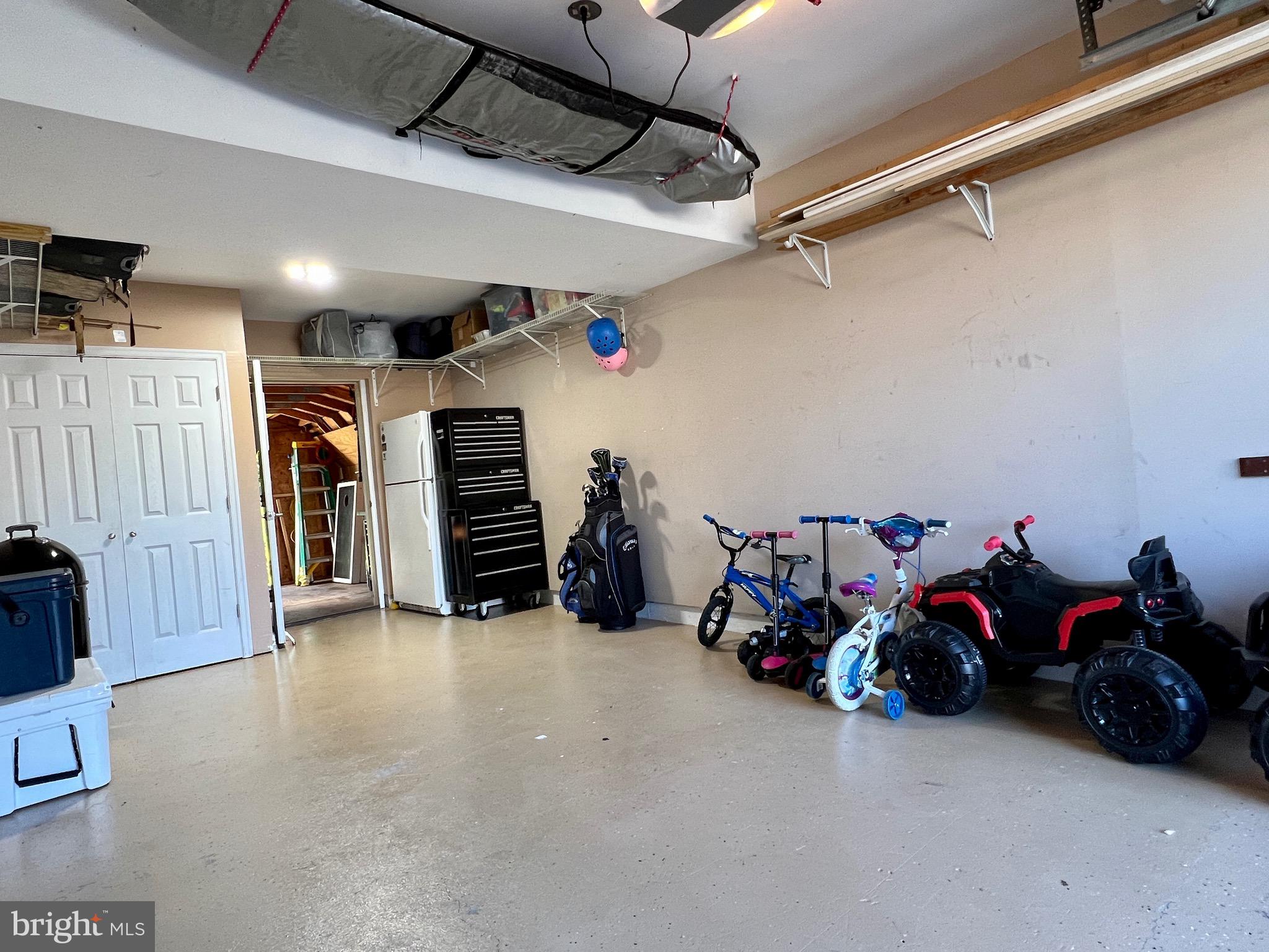 SEVEN COURTS - Residential