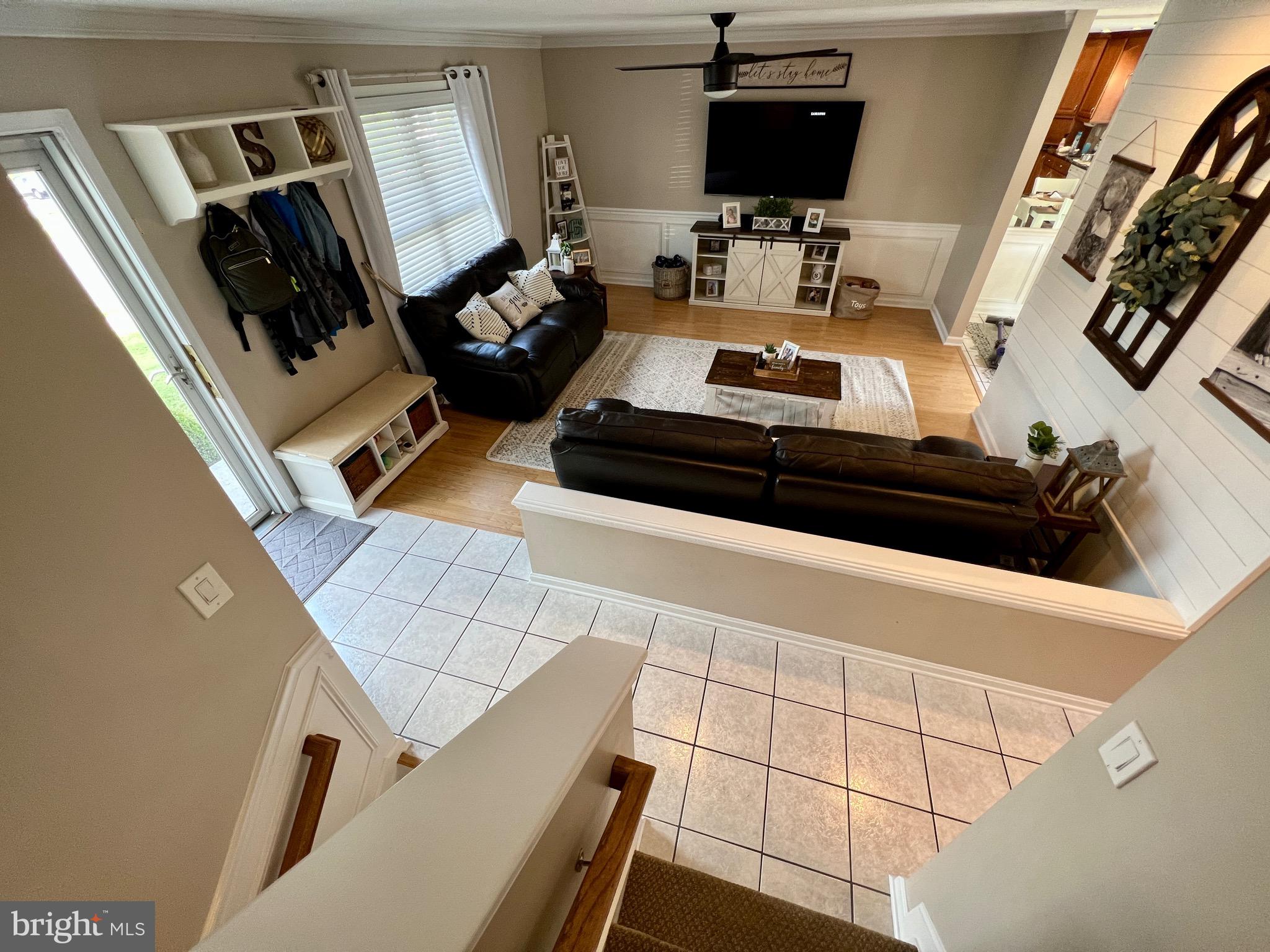 SEVEN COURTS - Residential