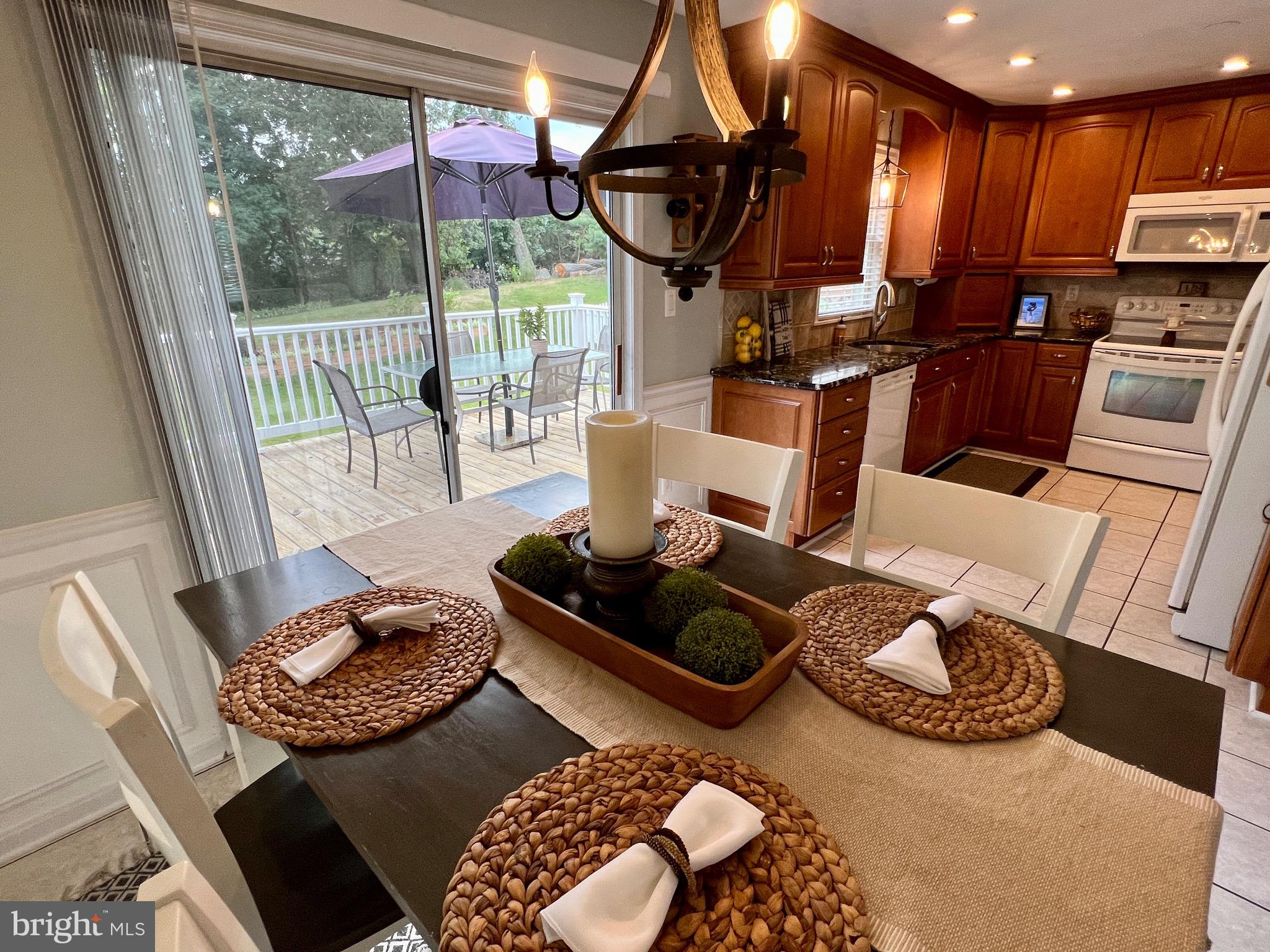 SEVEN COURTS - Residential