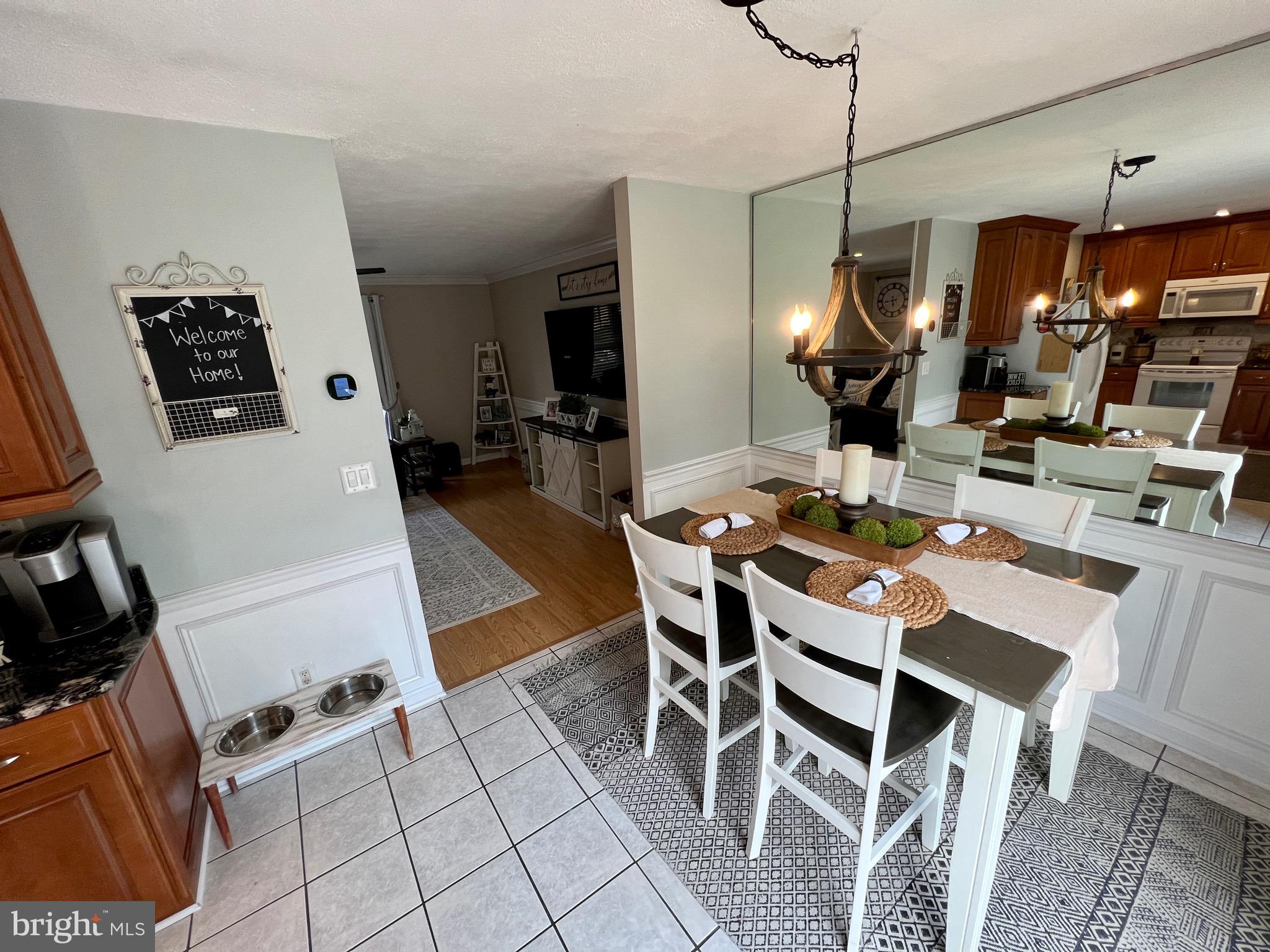 SEVEN COURTS - Residential