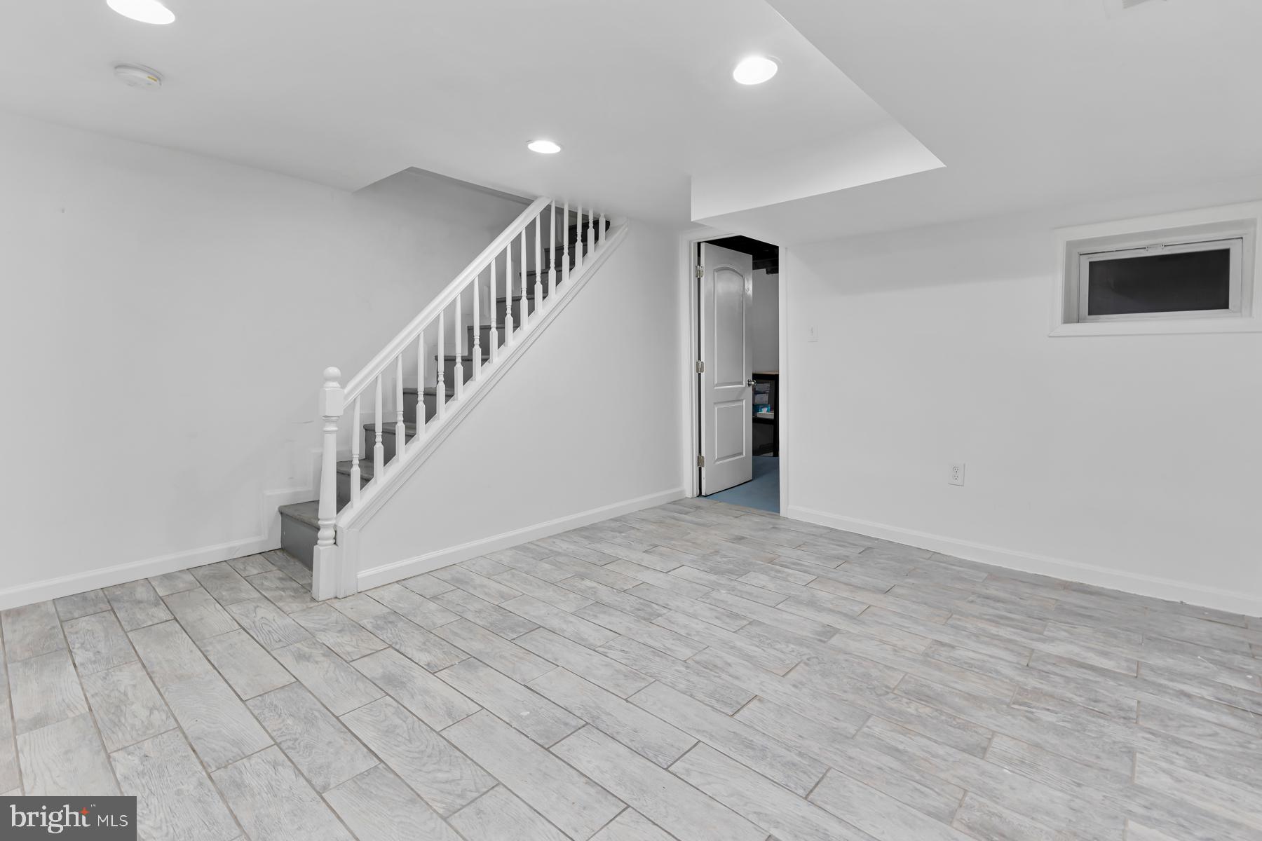 HARWOOD - Residential Lease